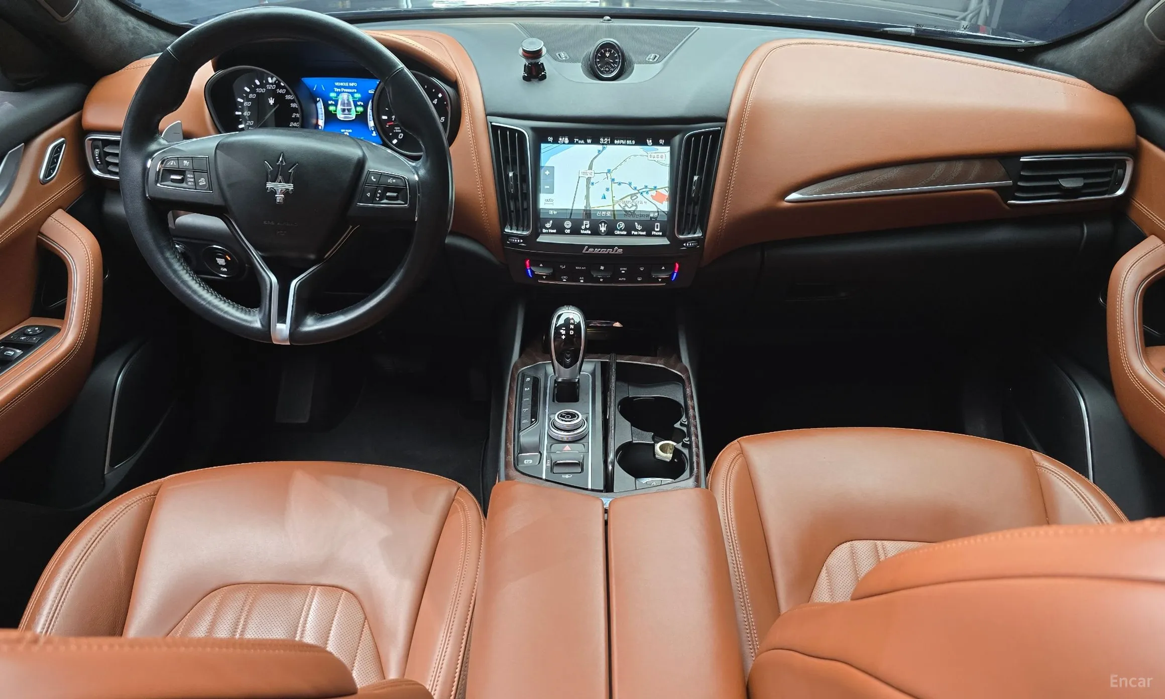 Maserati Levante превью 7