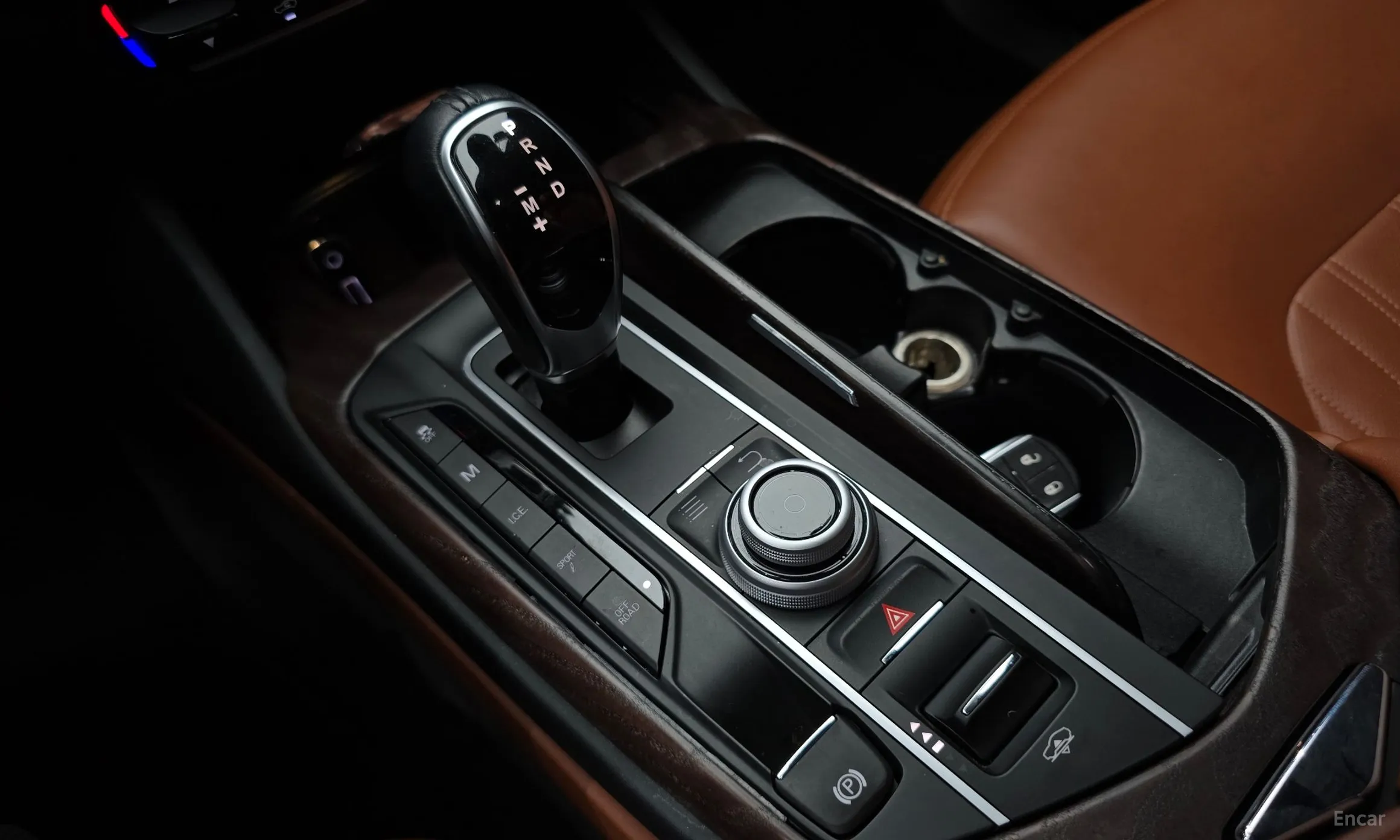 Maserati Levante превью 9