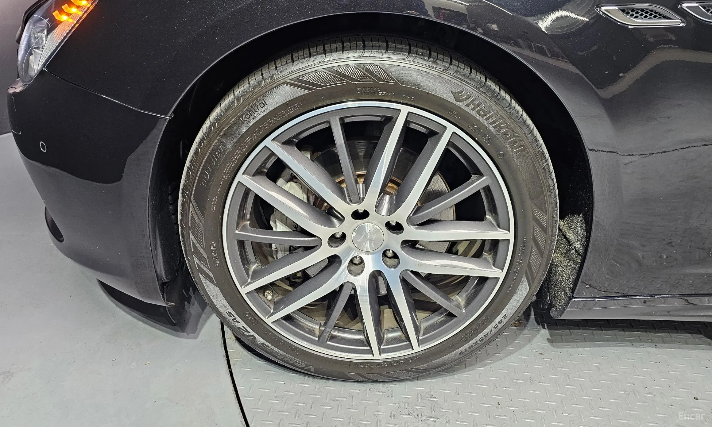 Maserati Ghibli превью 5