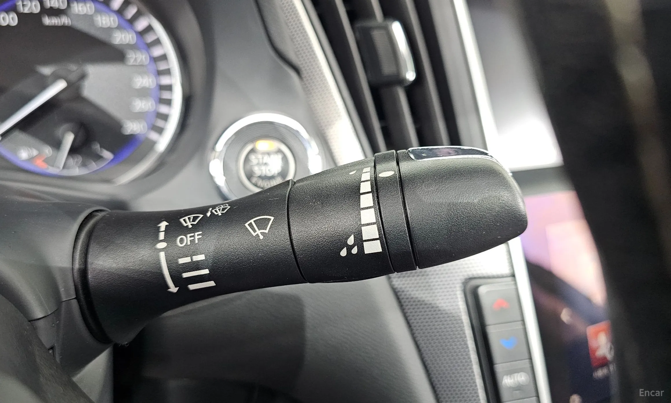Infiniti Q50 превью 17