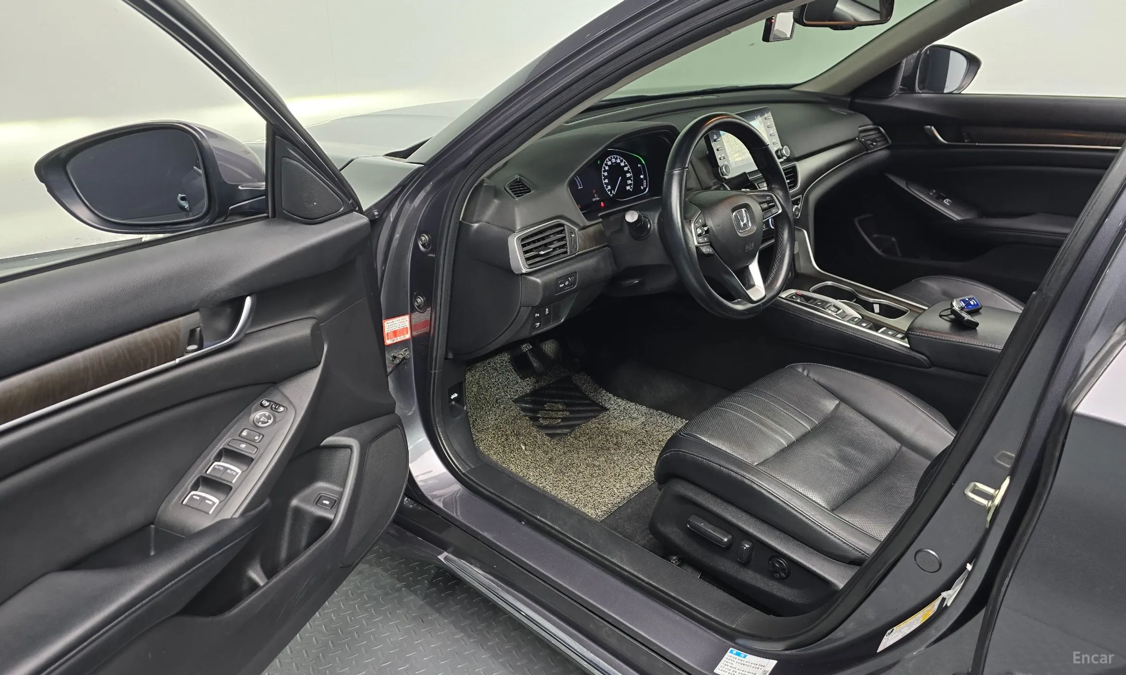 Honda Accord 10th Generation превью 11