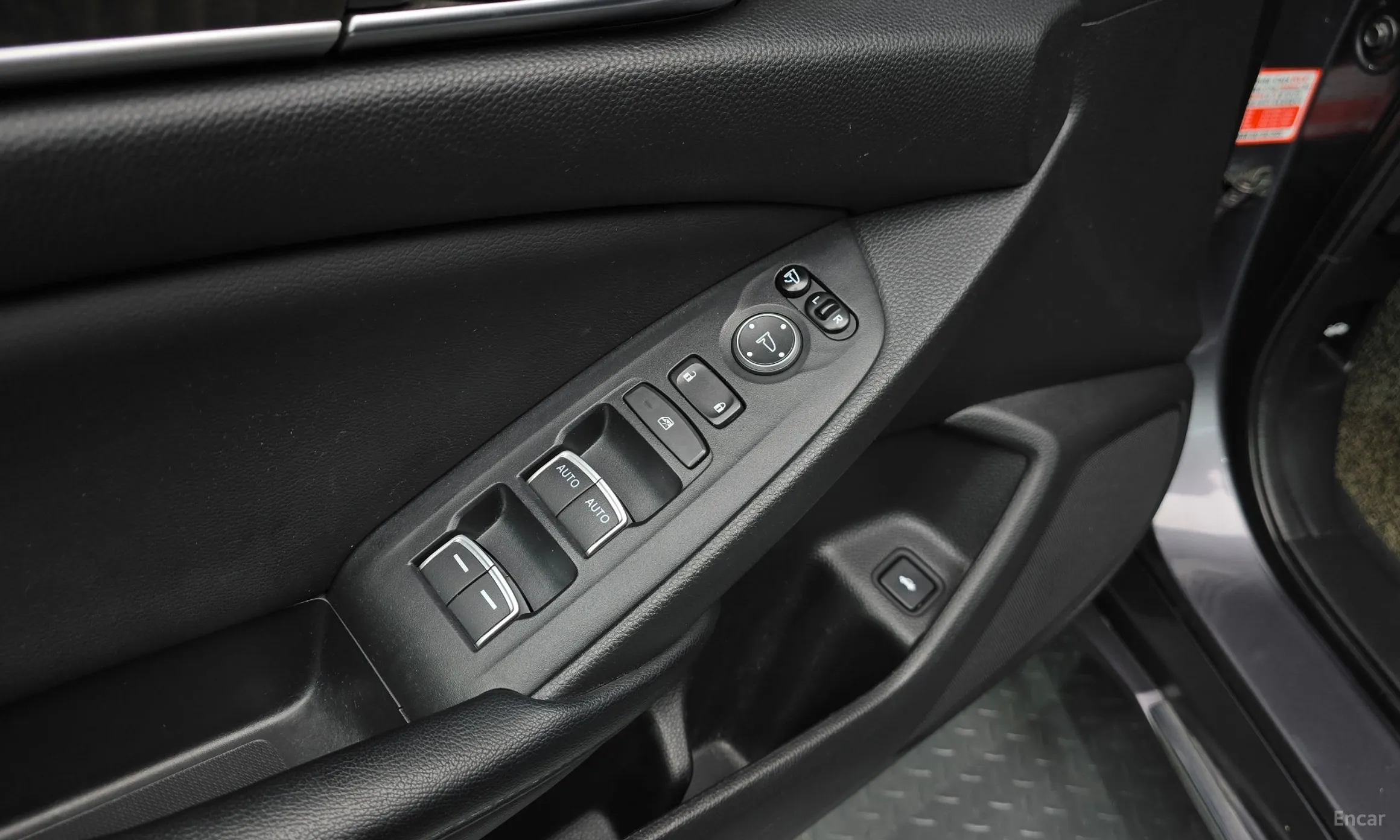 Honda Accord 10th Generation превью 17
