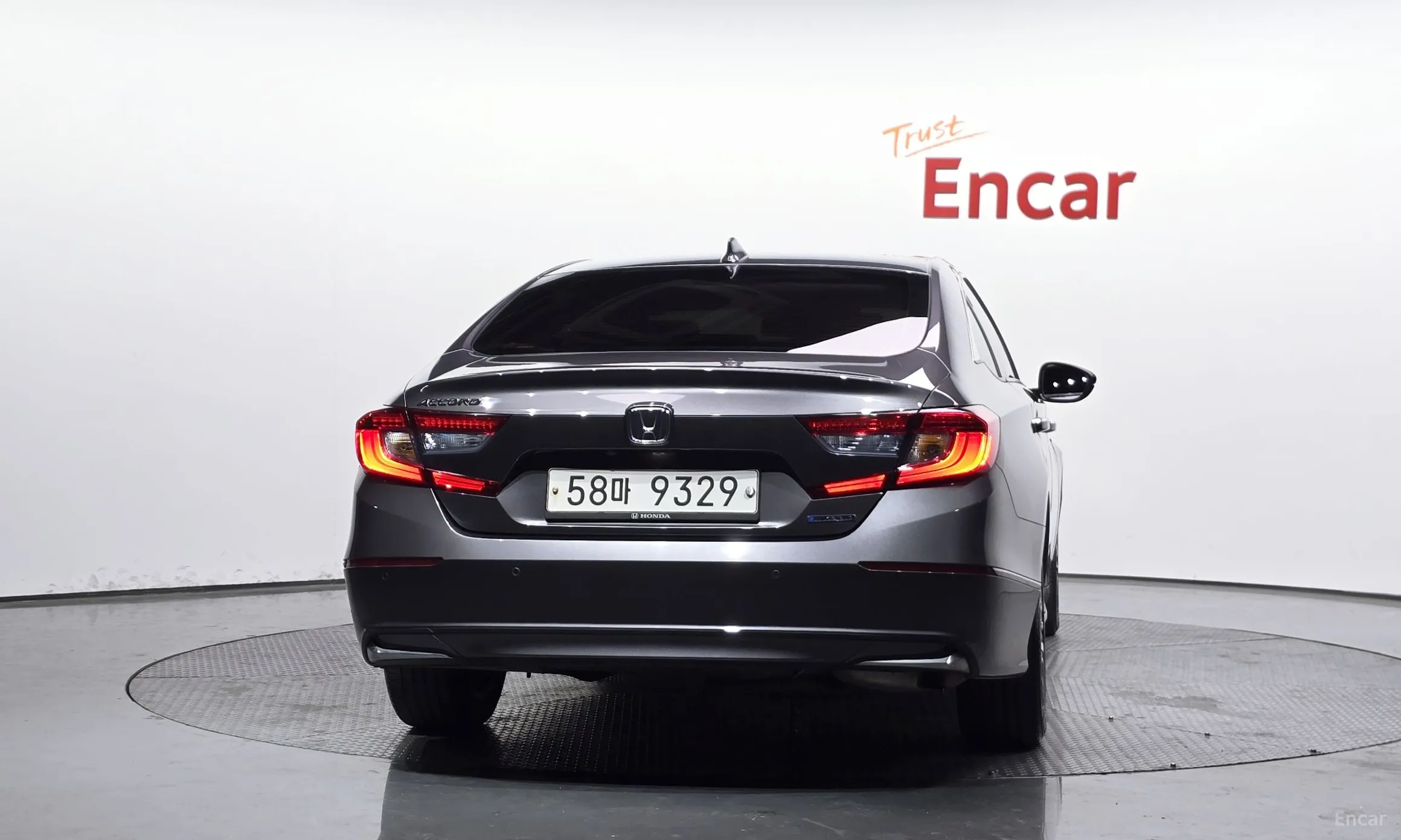Honda Accord 10th Generation превью 4