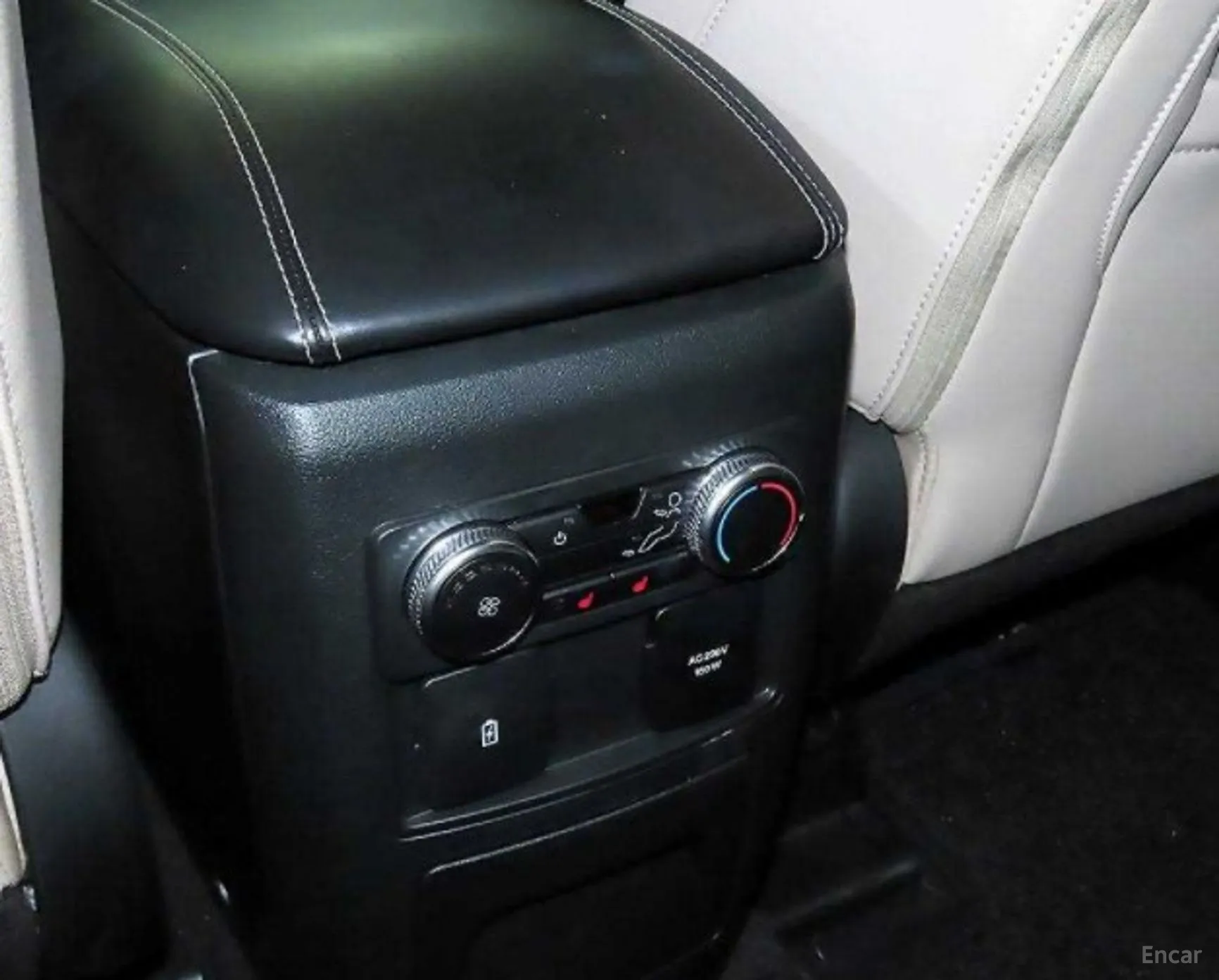 Ford Explorer 6th Generation превью 16