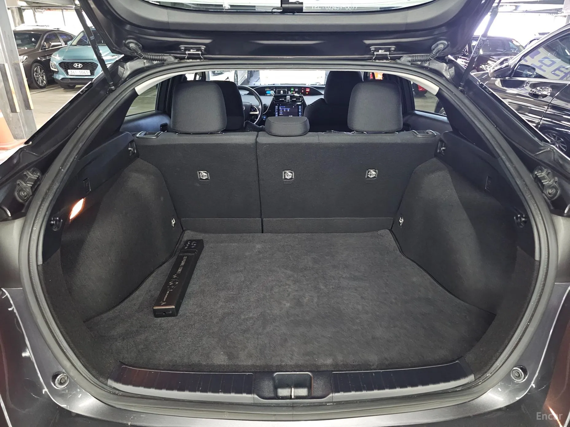 Toyota Prius 4th Generation превью 13