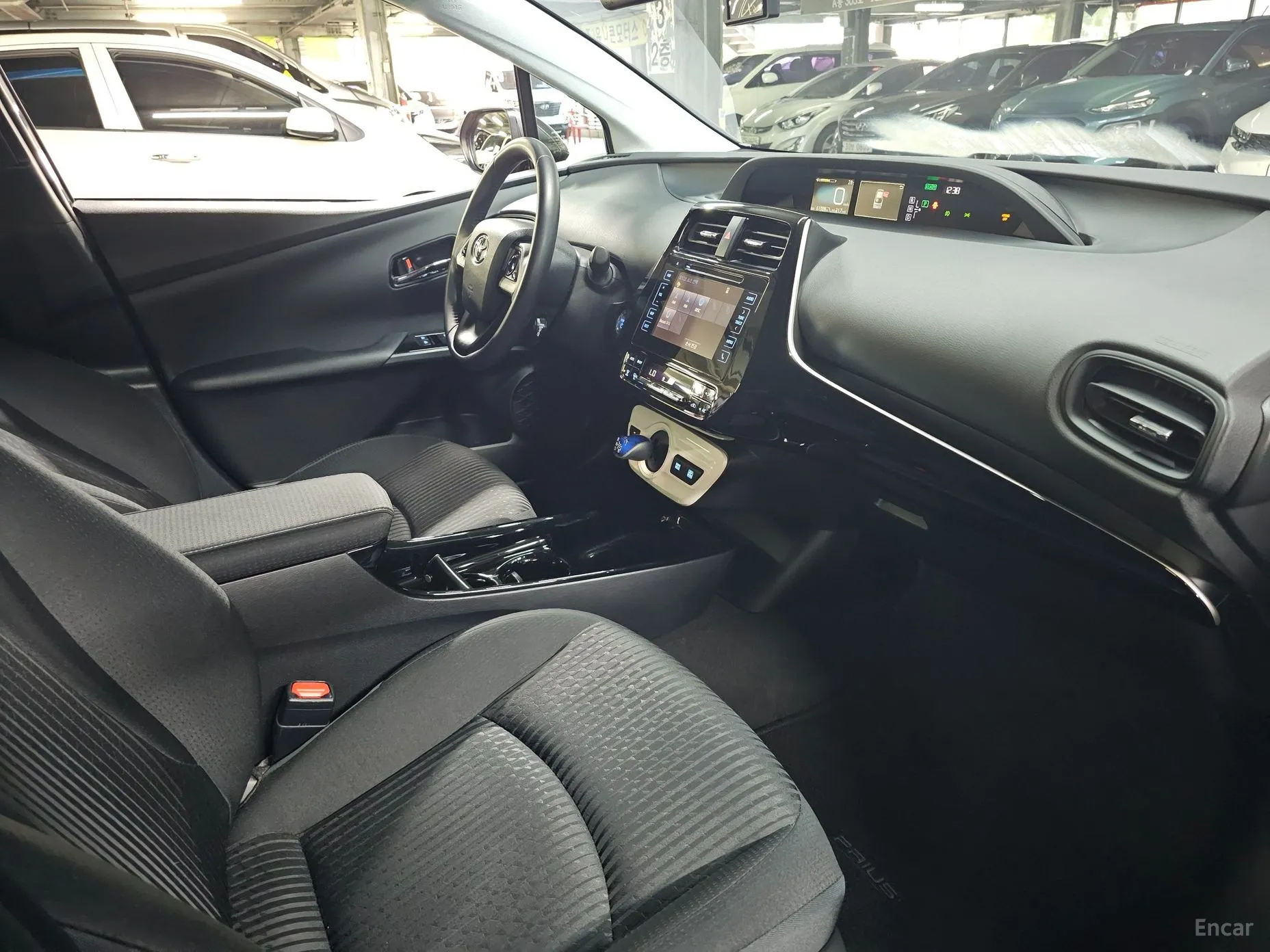 Toyota Prius 4th Generation превью 20