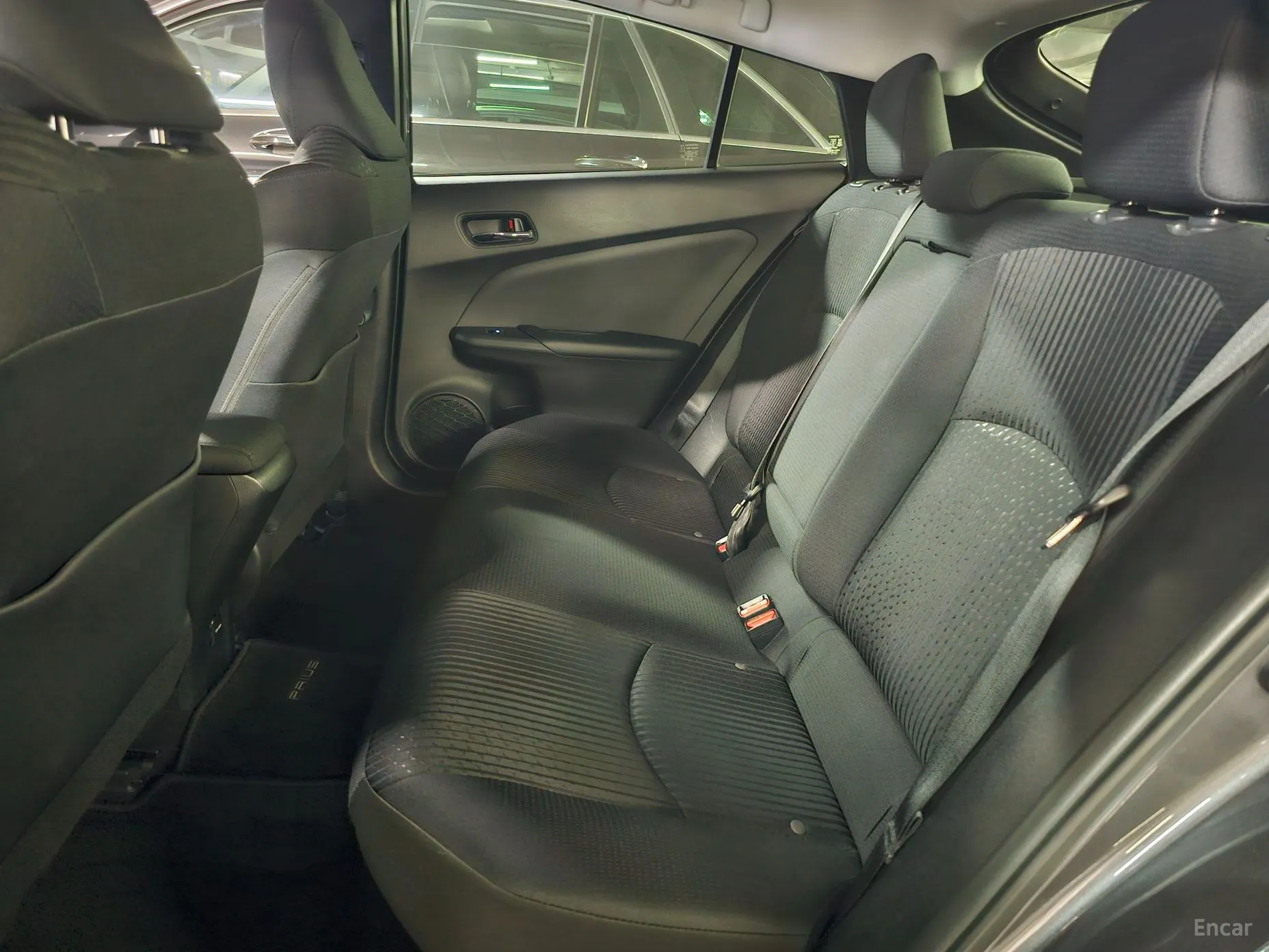 Toyota Prius 4th Generation превью 6