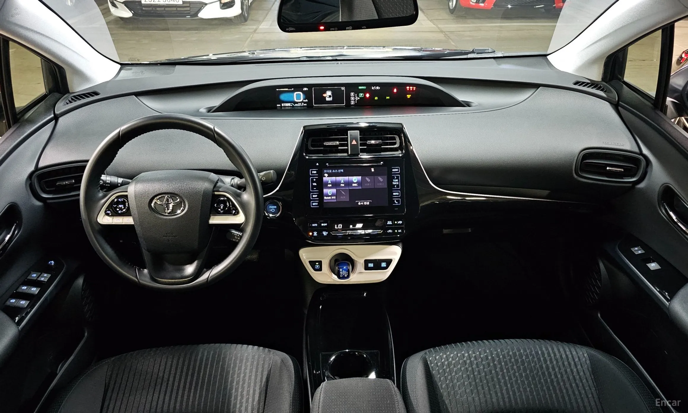 Toyota Prius 4th Generation превью 7