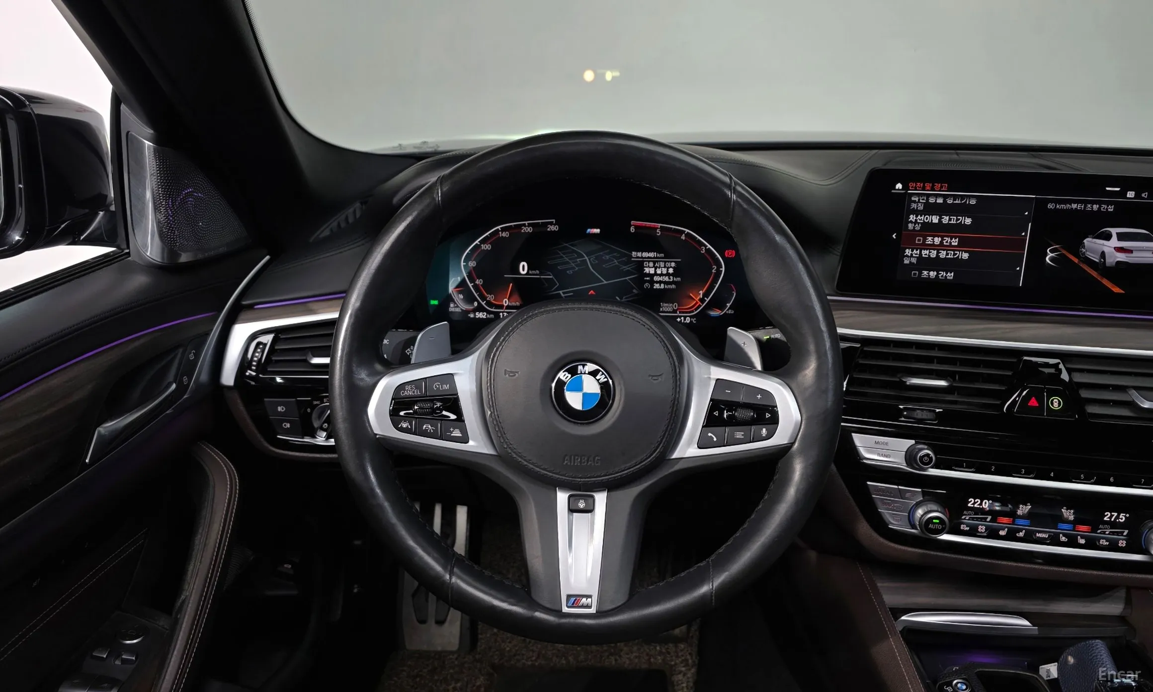 BMW 5 Series (G30) превью 13