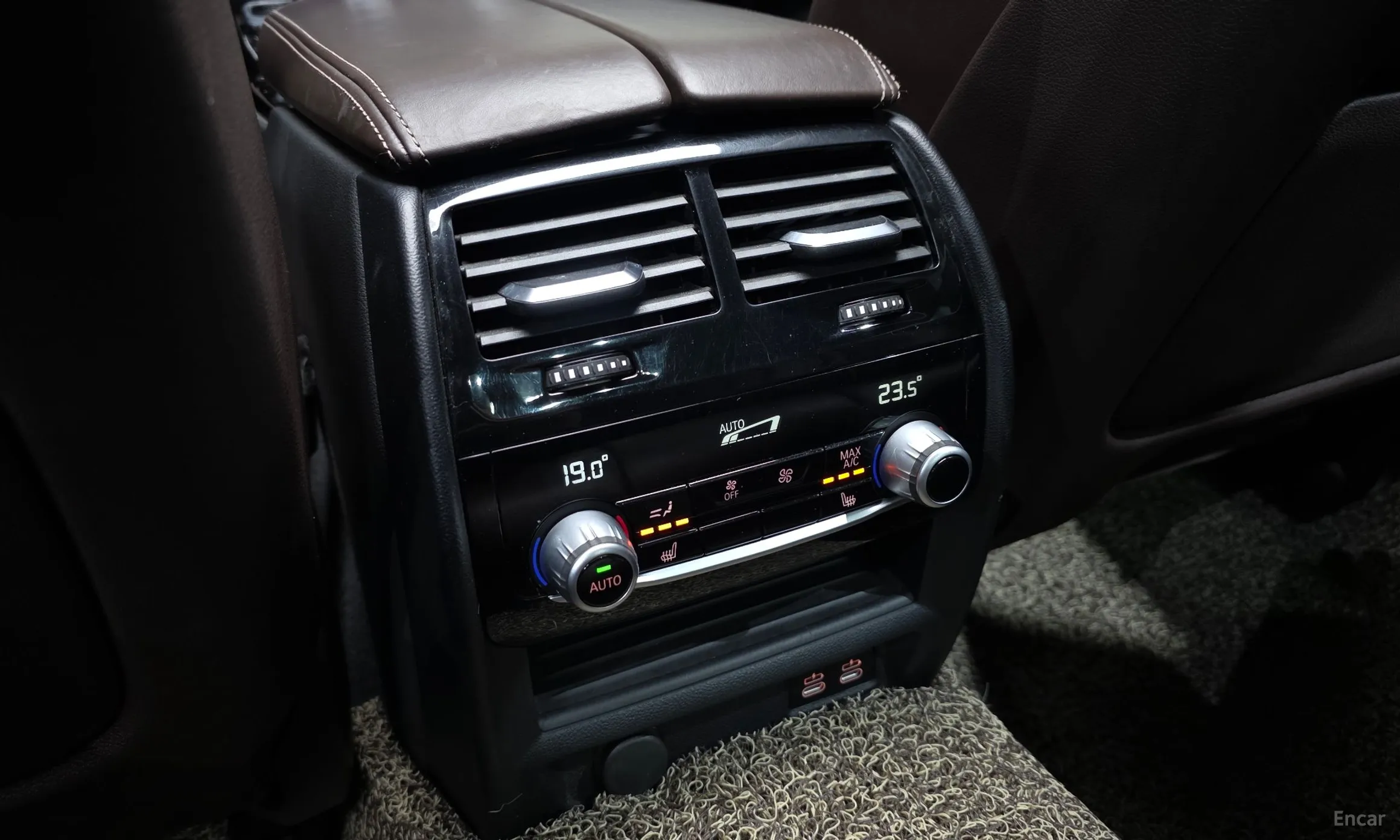 BMW 5 Series (G30) превью 19