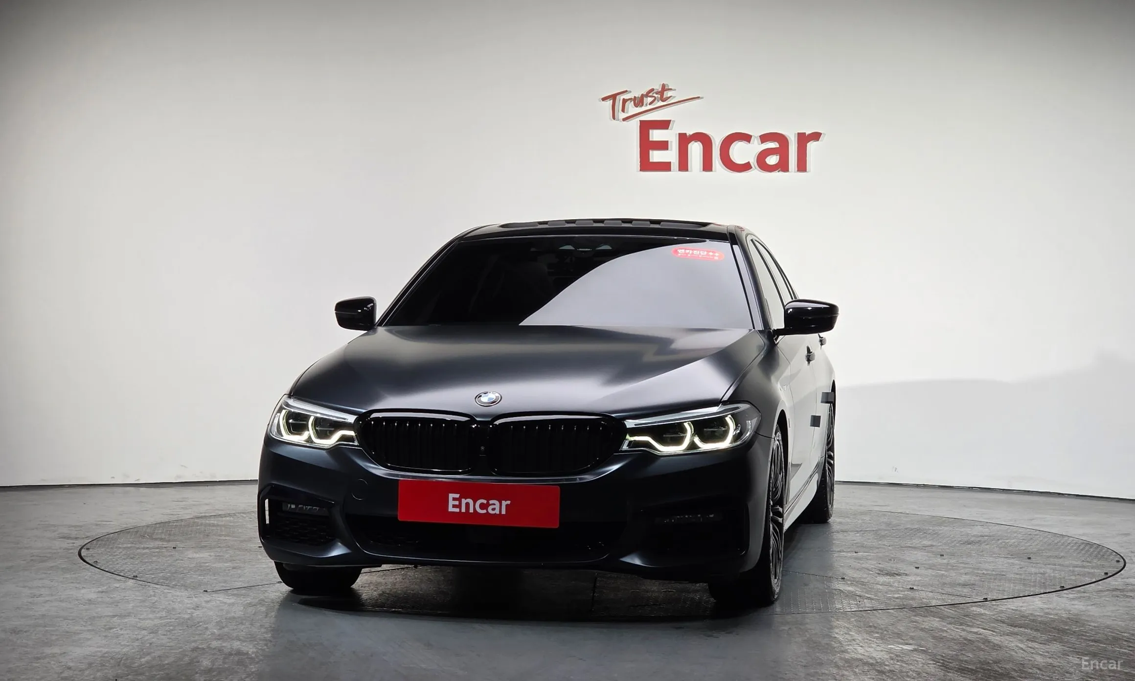 BMW 5 Series (G30) превью 3