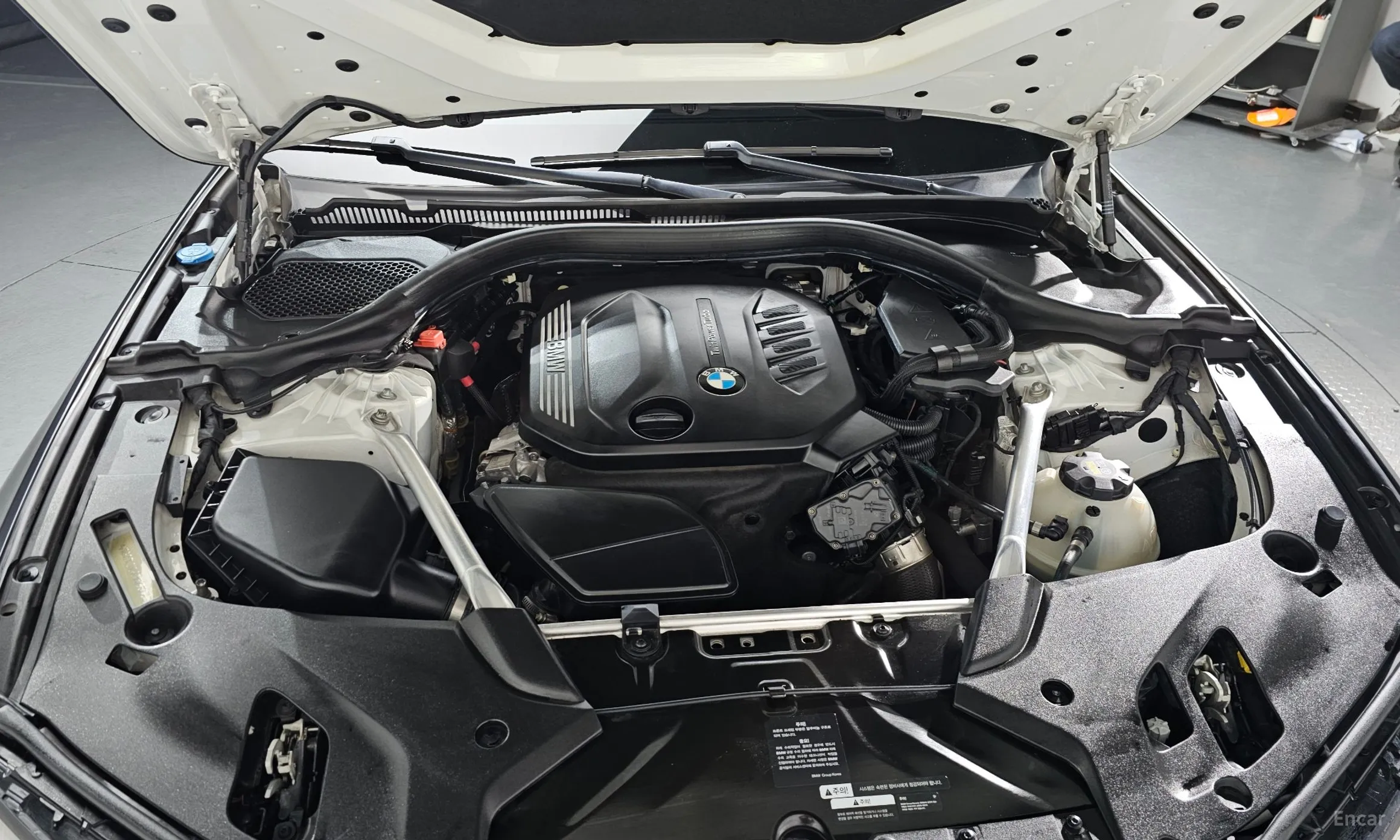 BMW 5 Series (G30) превью 6