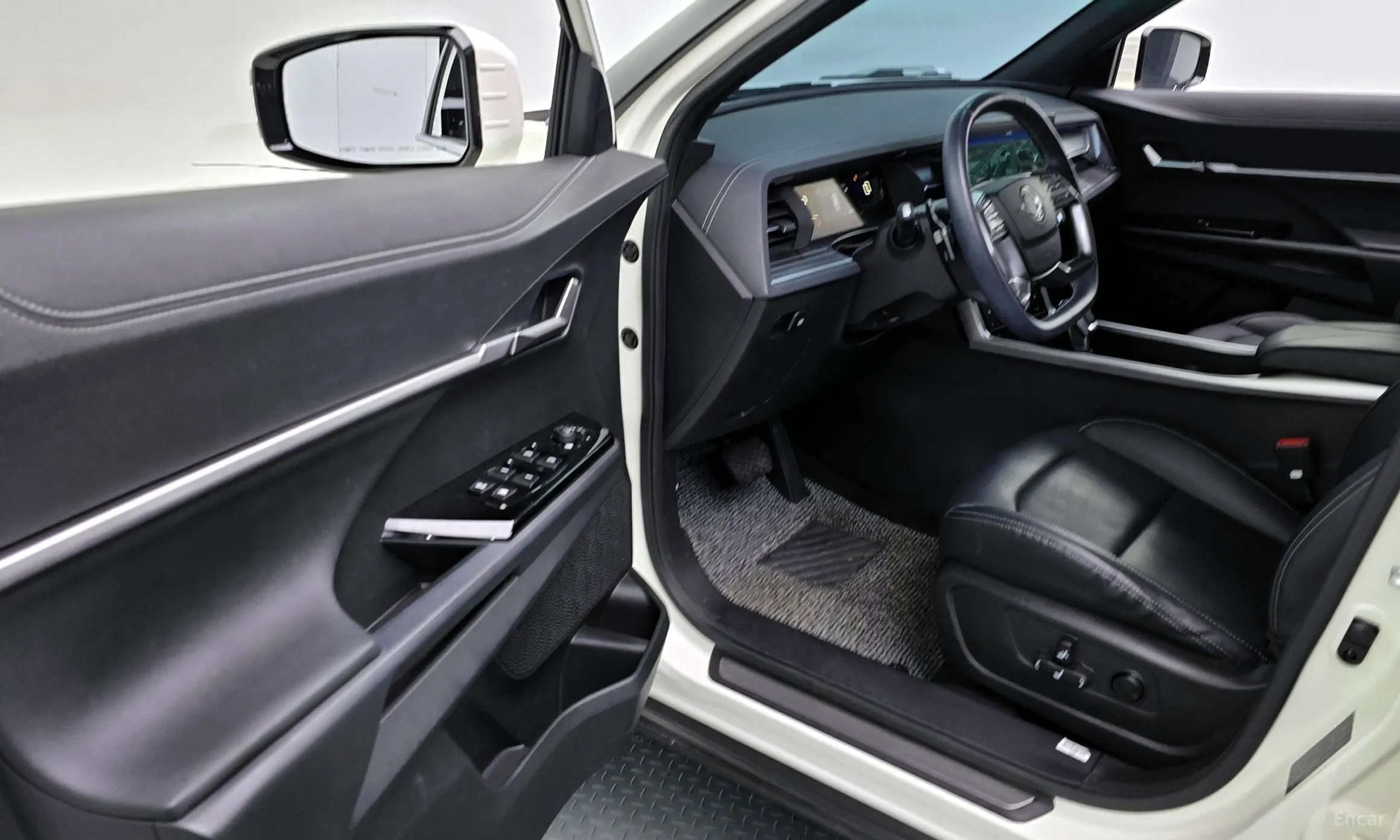 KG Mobility (SsangYong) Torres превью 11