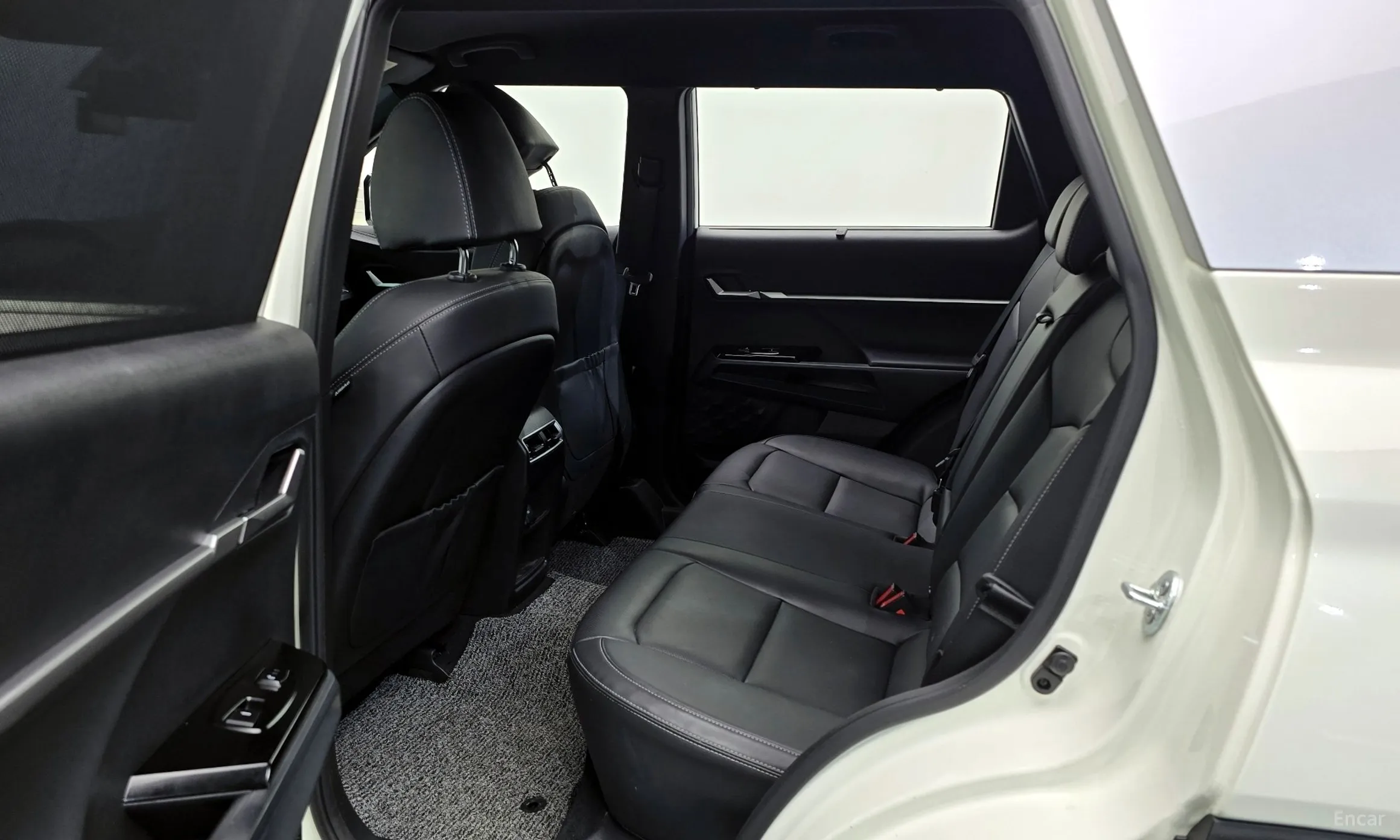 KG Mobility (SsangYong) Torres превью 12