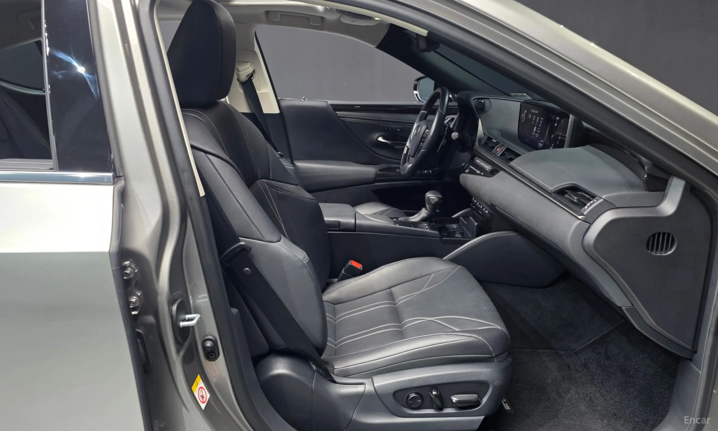 Lexus ES300h 7th Generation превью 11