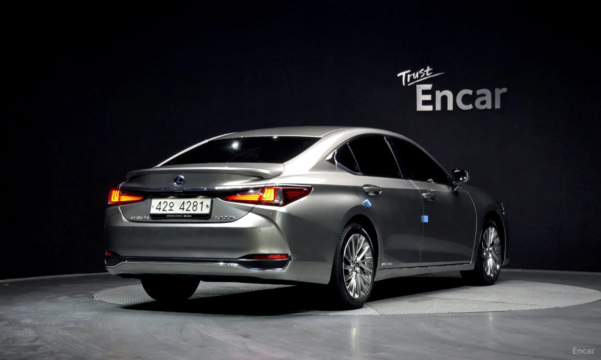 Lexus ES300h 7th Generation превью 2