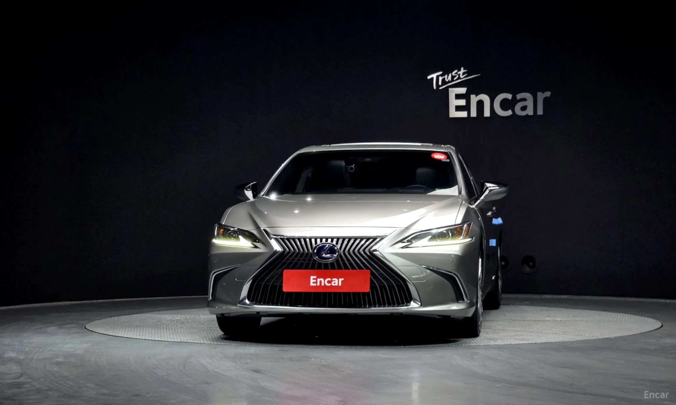 Lexus ES300h 7th Generation превью 3