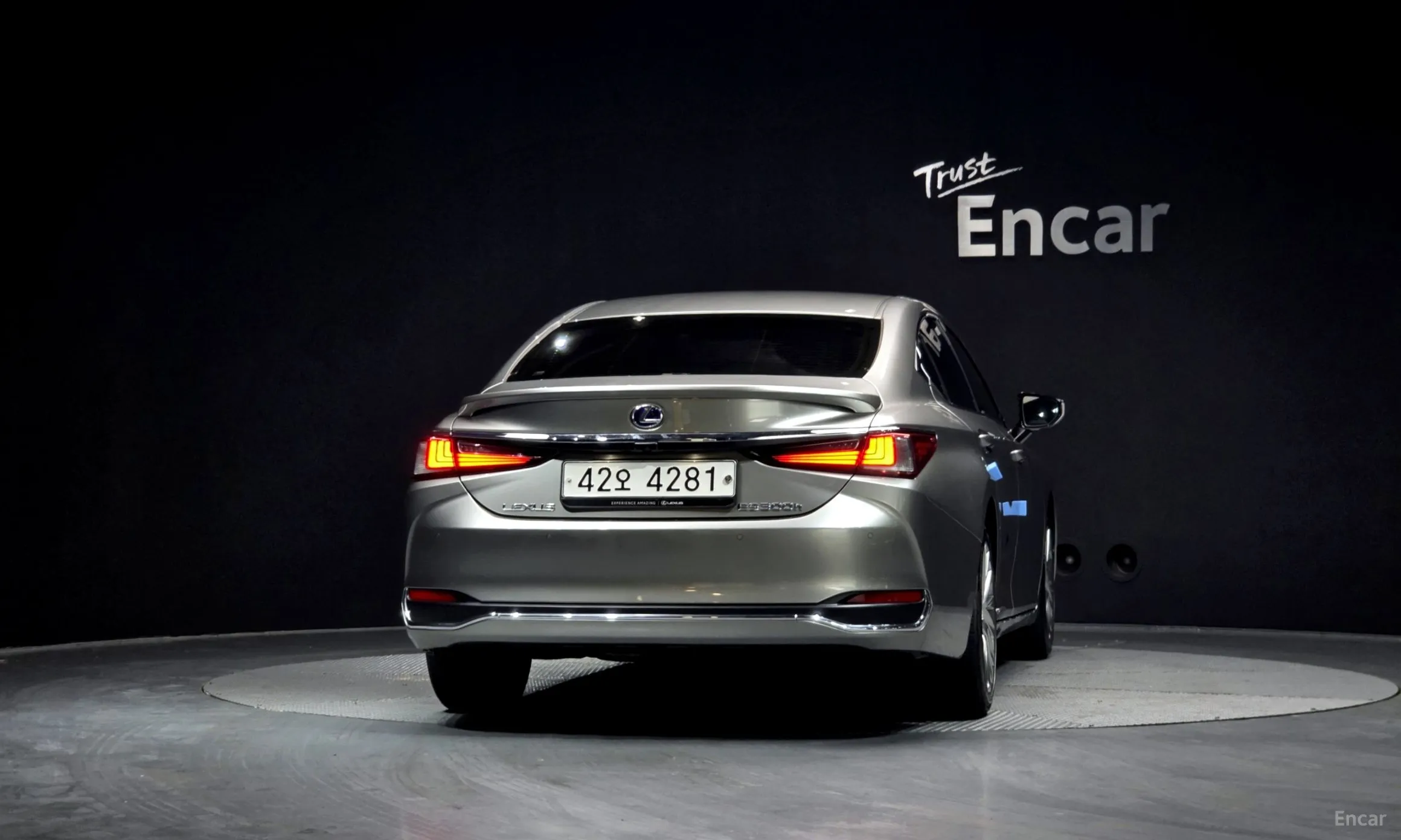 Lexus ES300h 7th Generation превью 4