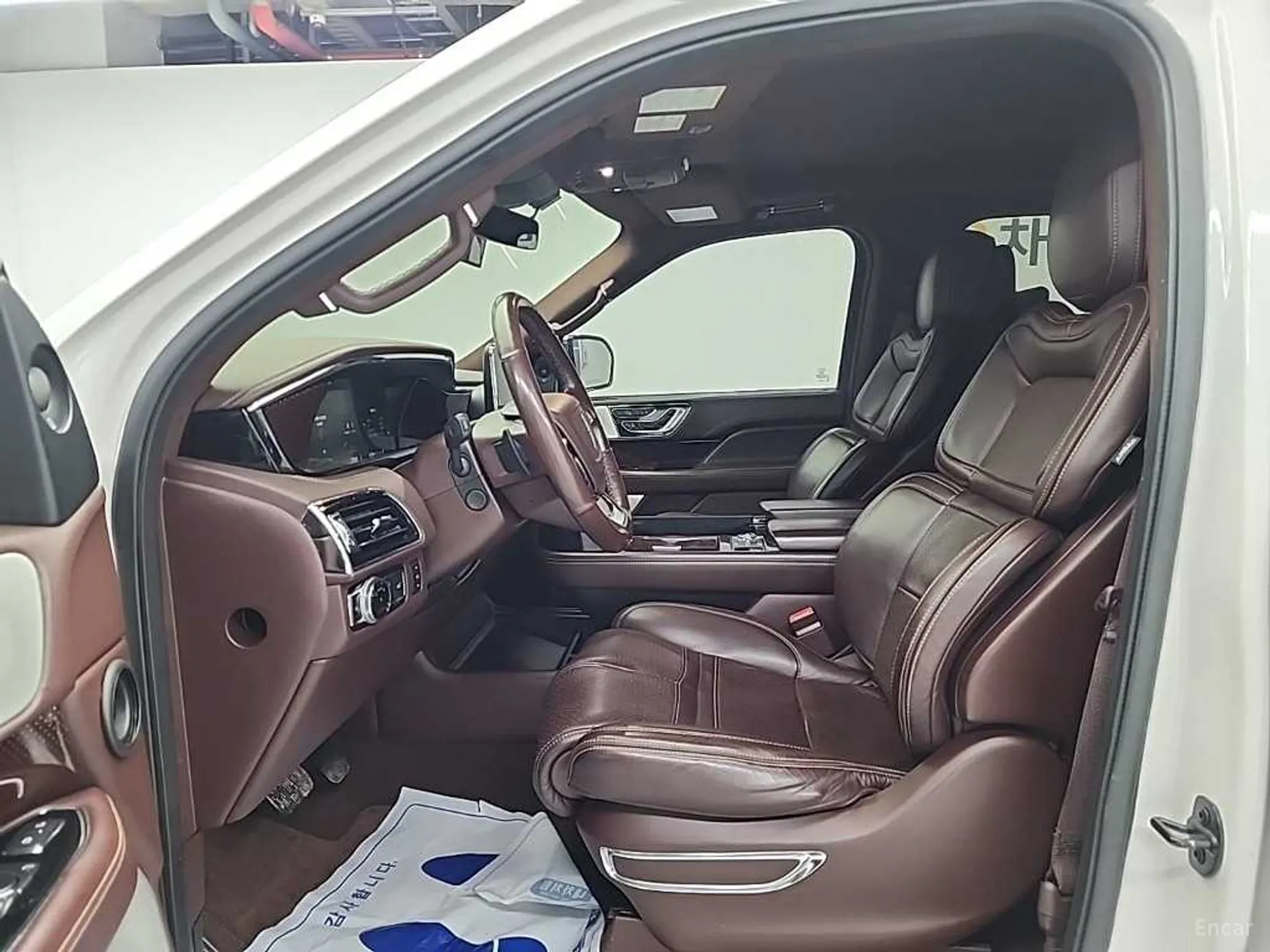 Lincoln Navigator 4th generation превью 11