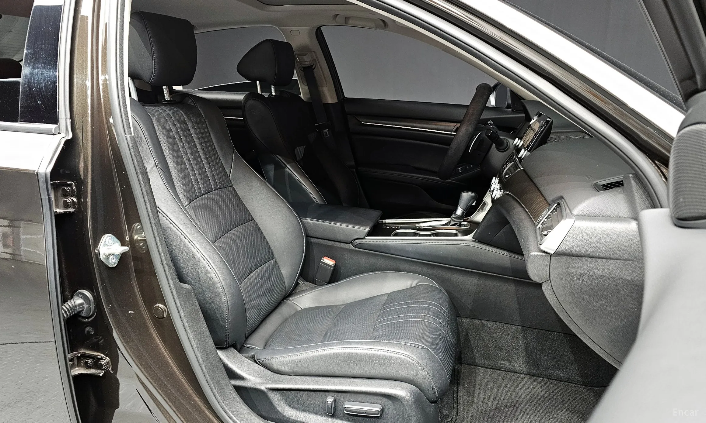Honda Accord 10th Generation превью 10