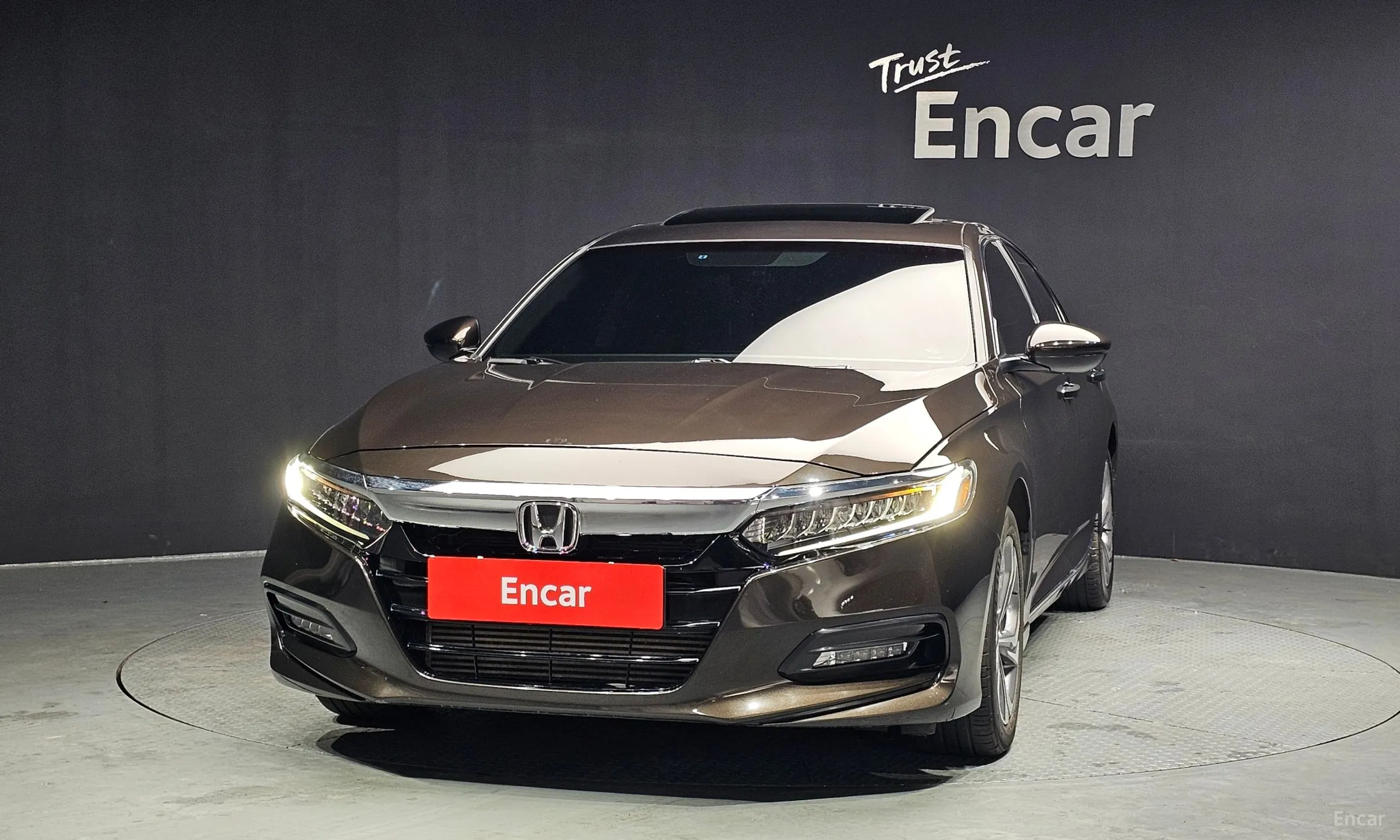 Honda Accord 10th Generation превью 3