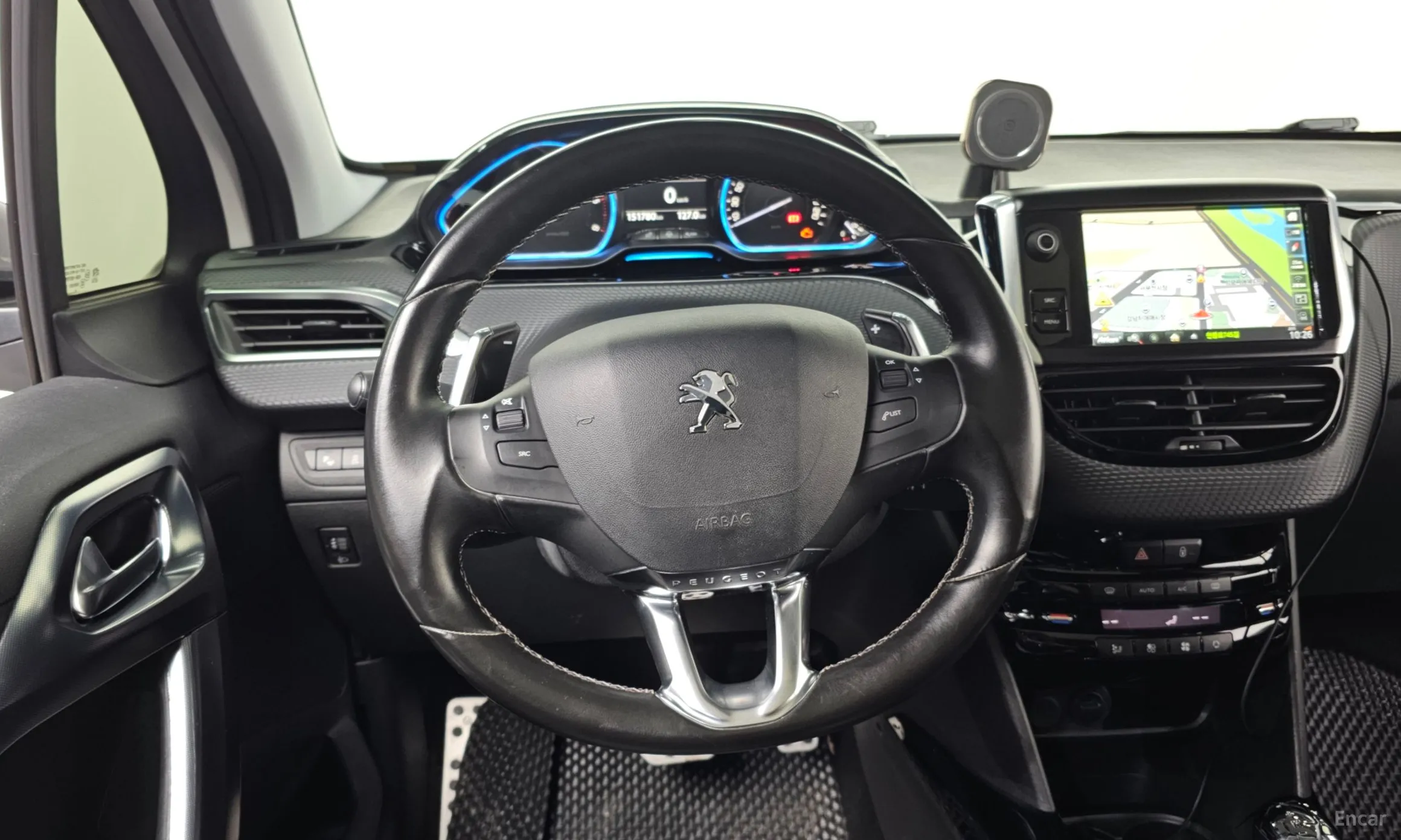 Peugeot 2008. превью 13