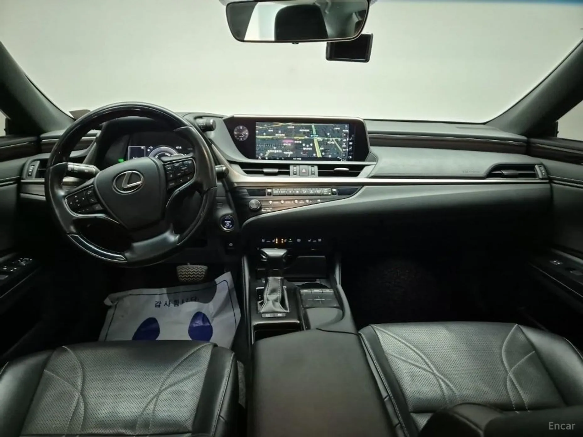 Lexus ES300h 7th Generation превью 7