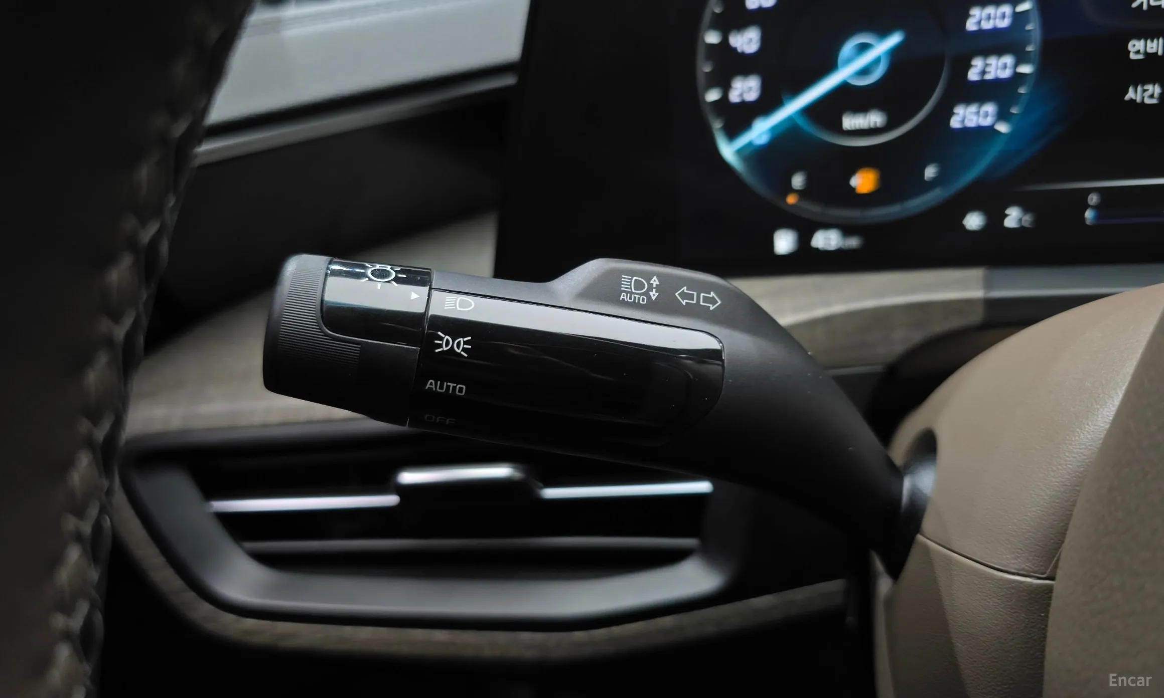 Kia K8 превью 17