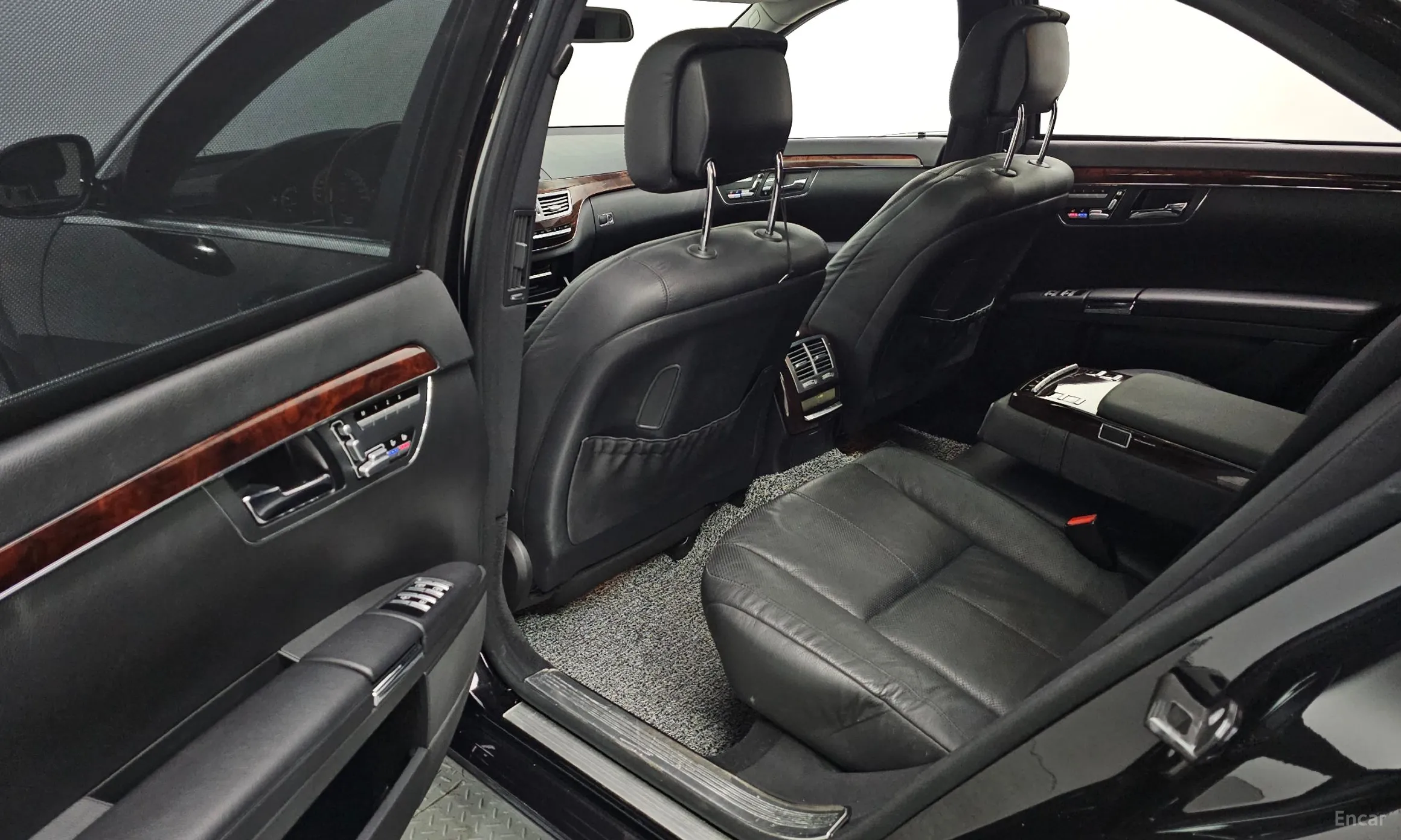 Mercedes Benz S-Class W221 превью 12