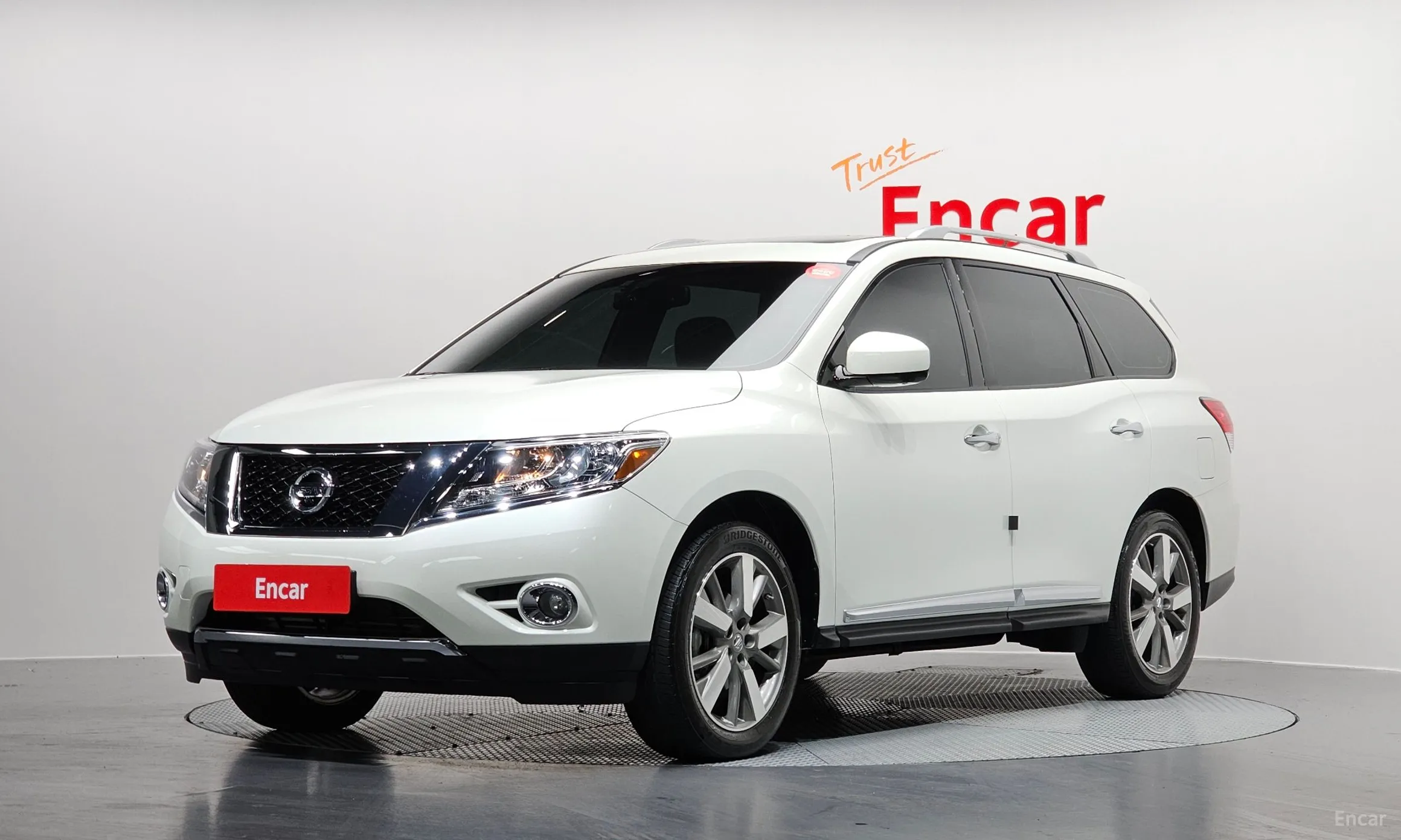 Nissan Pathfinder Gen 4