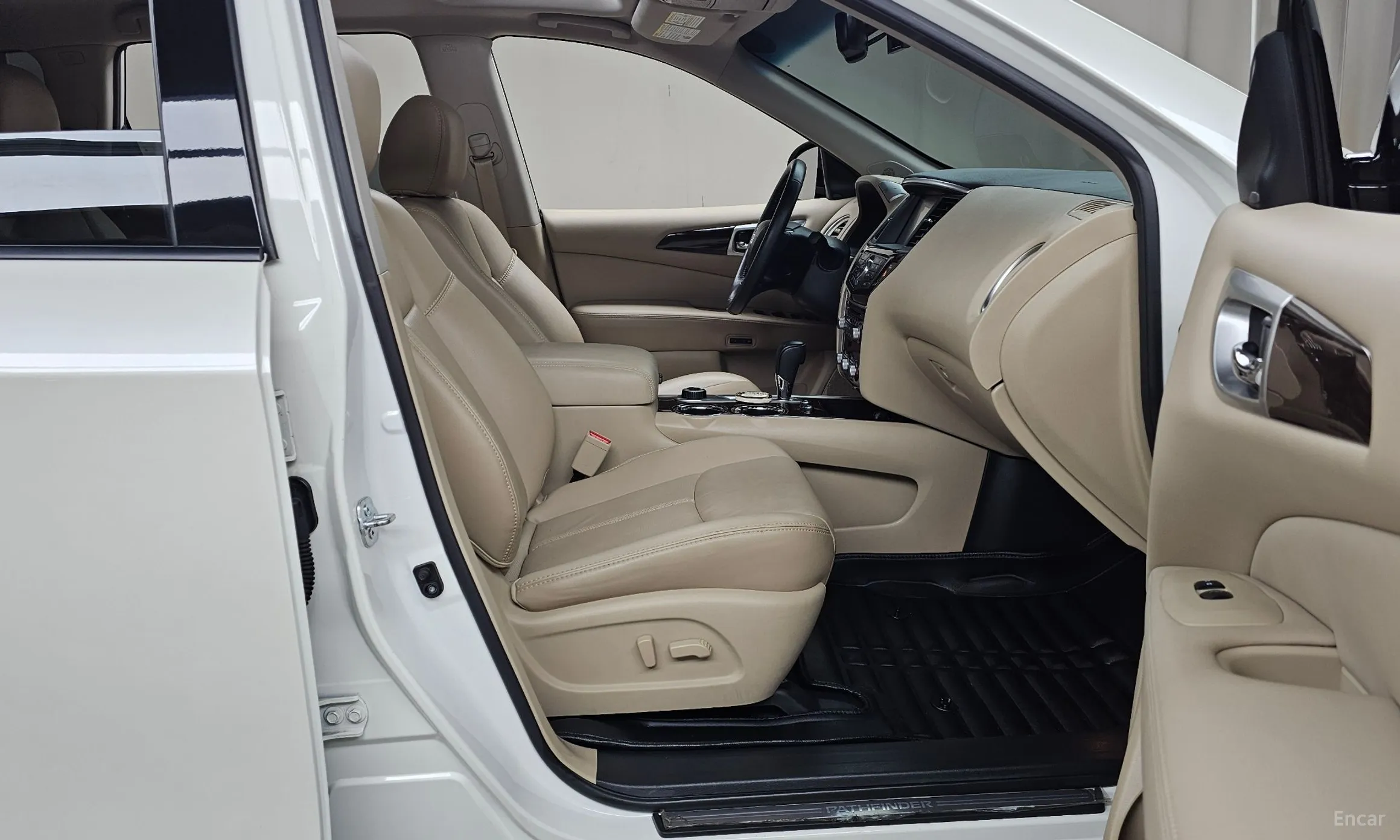 Nissan Pathfinder Gen 4 превью 11