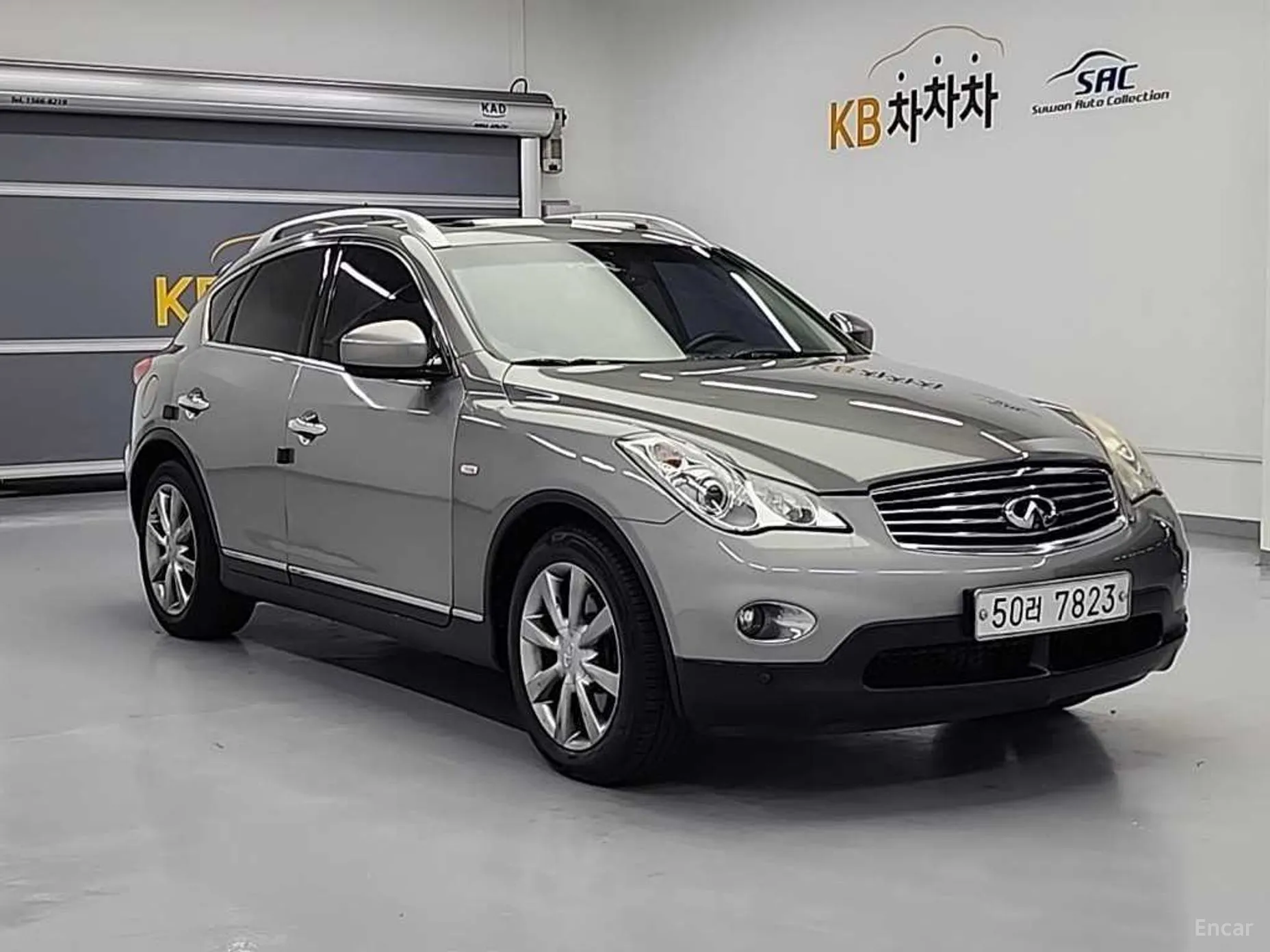 Infiniti EX35 превью 4