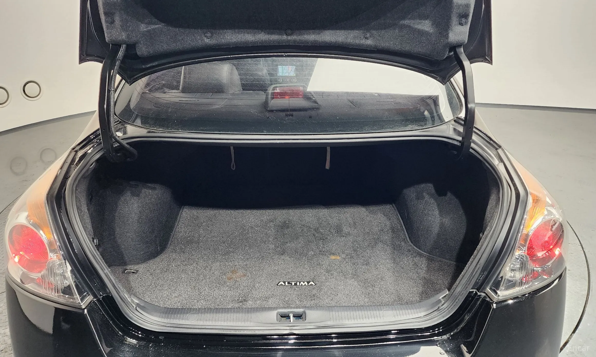 Nissan Altima превью 20