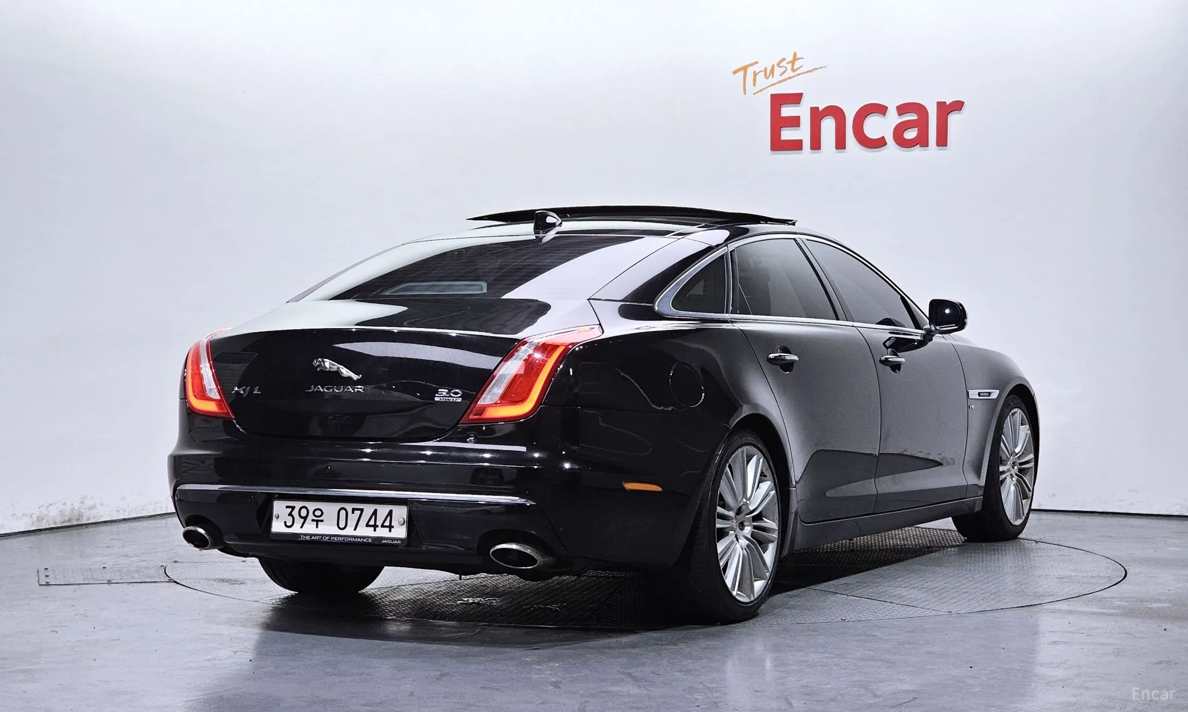 Jaguar All New XJ