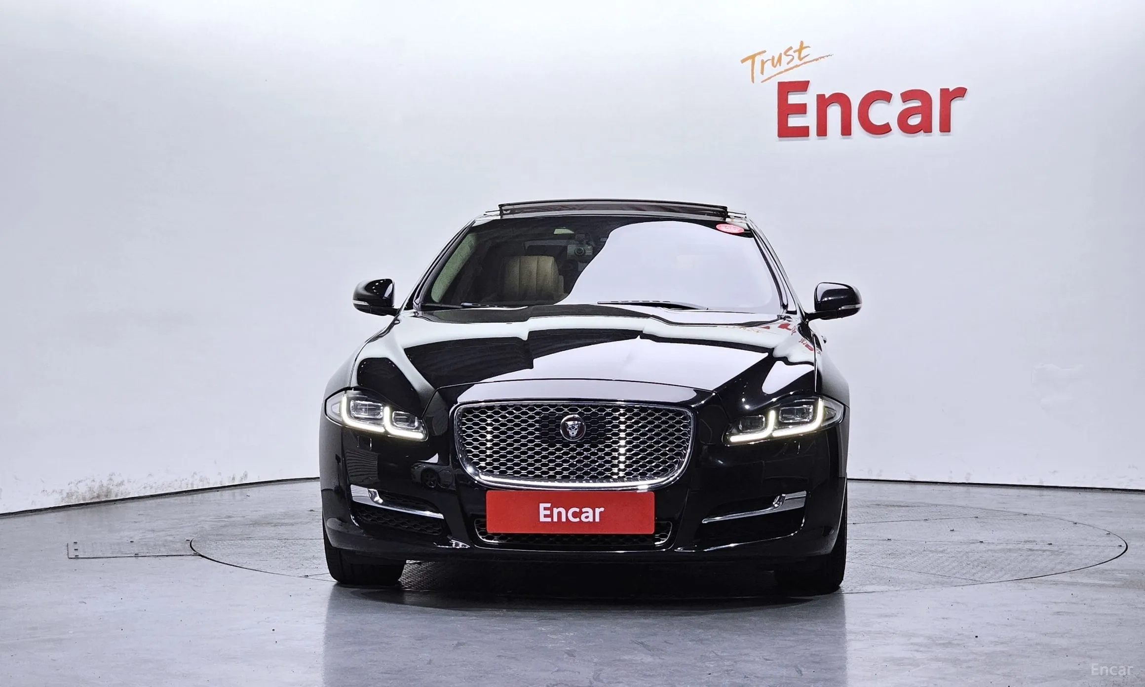 Jaguar All New XJ превью 3