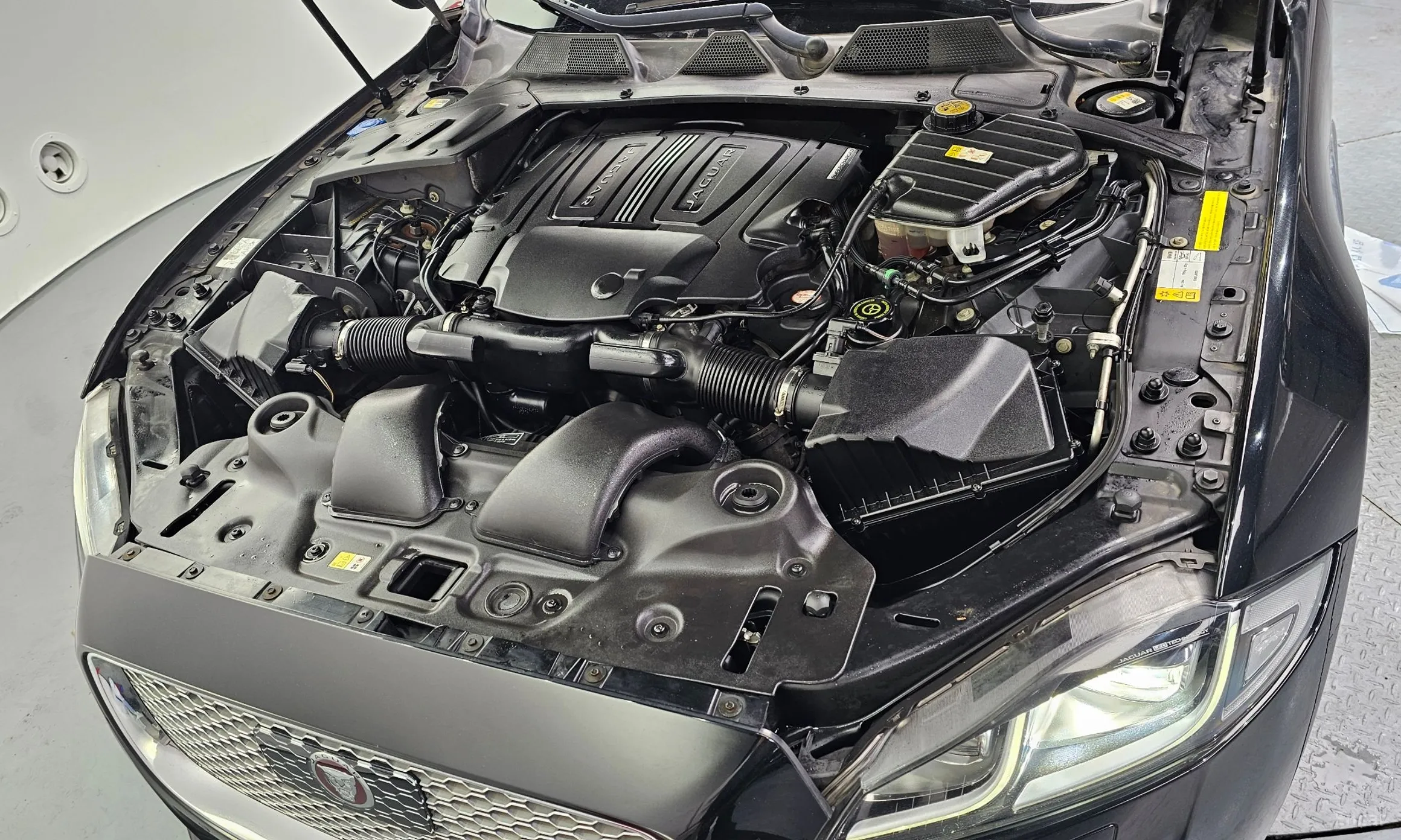 Jaguar All New XJ превью 6