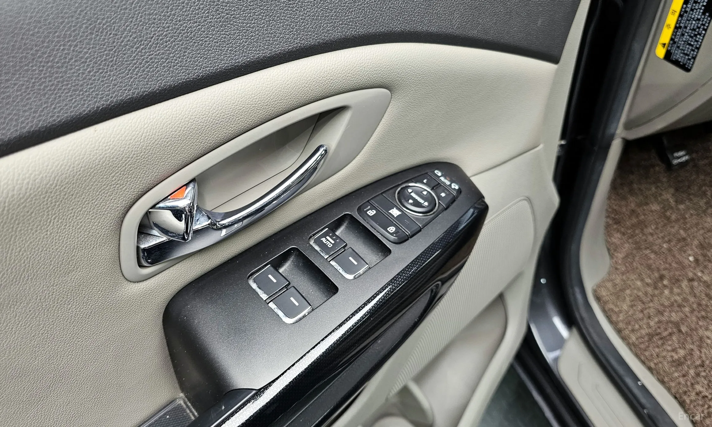 Kia Carnival превью 12