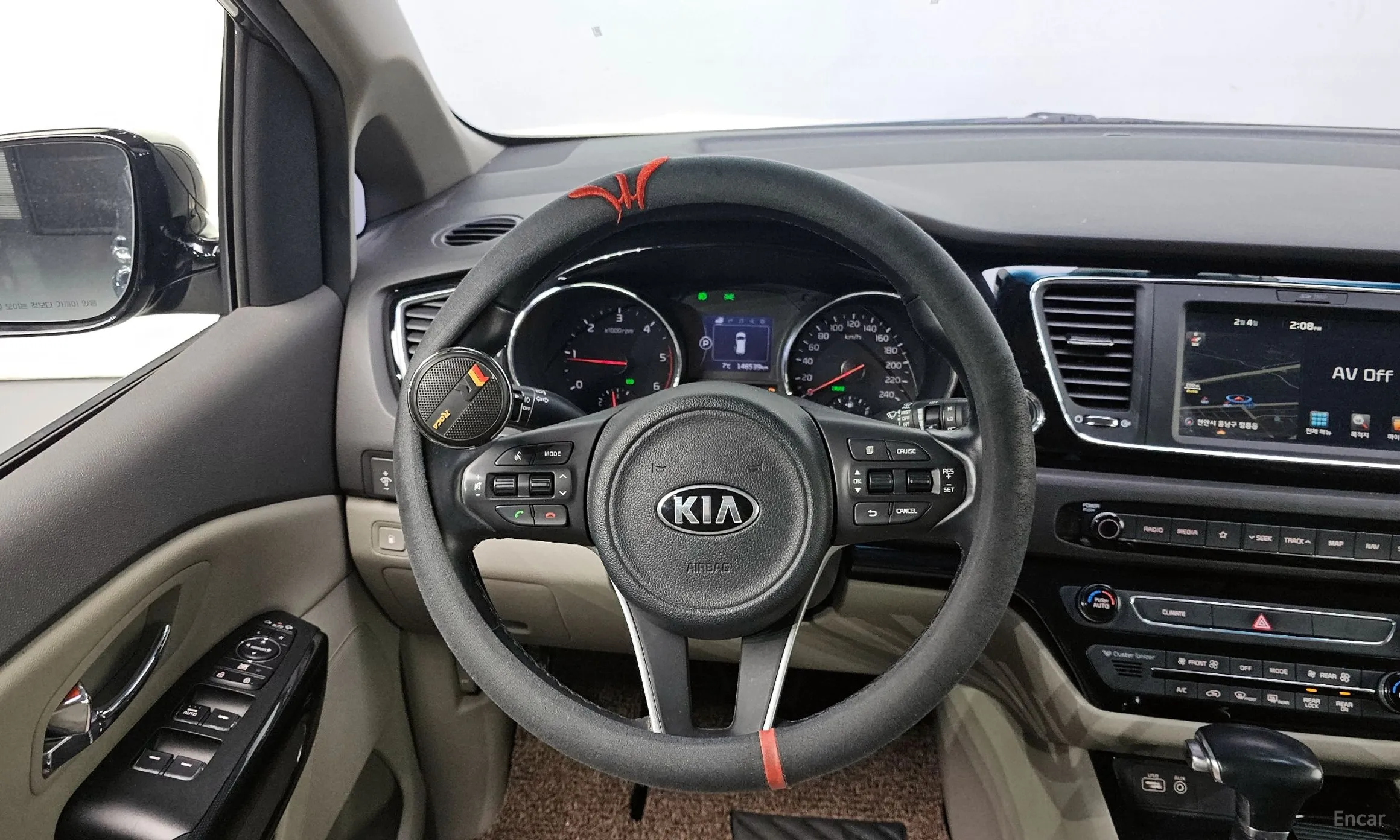 Kia Carnival превью 14