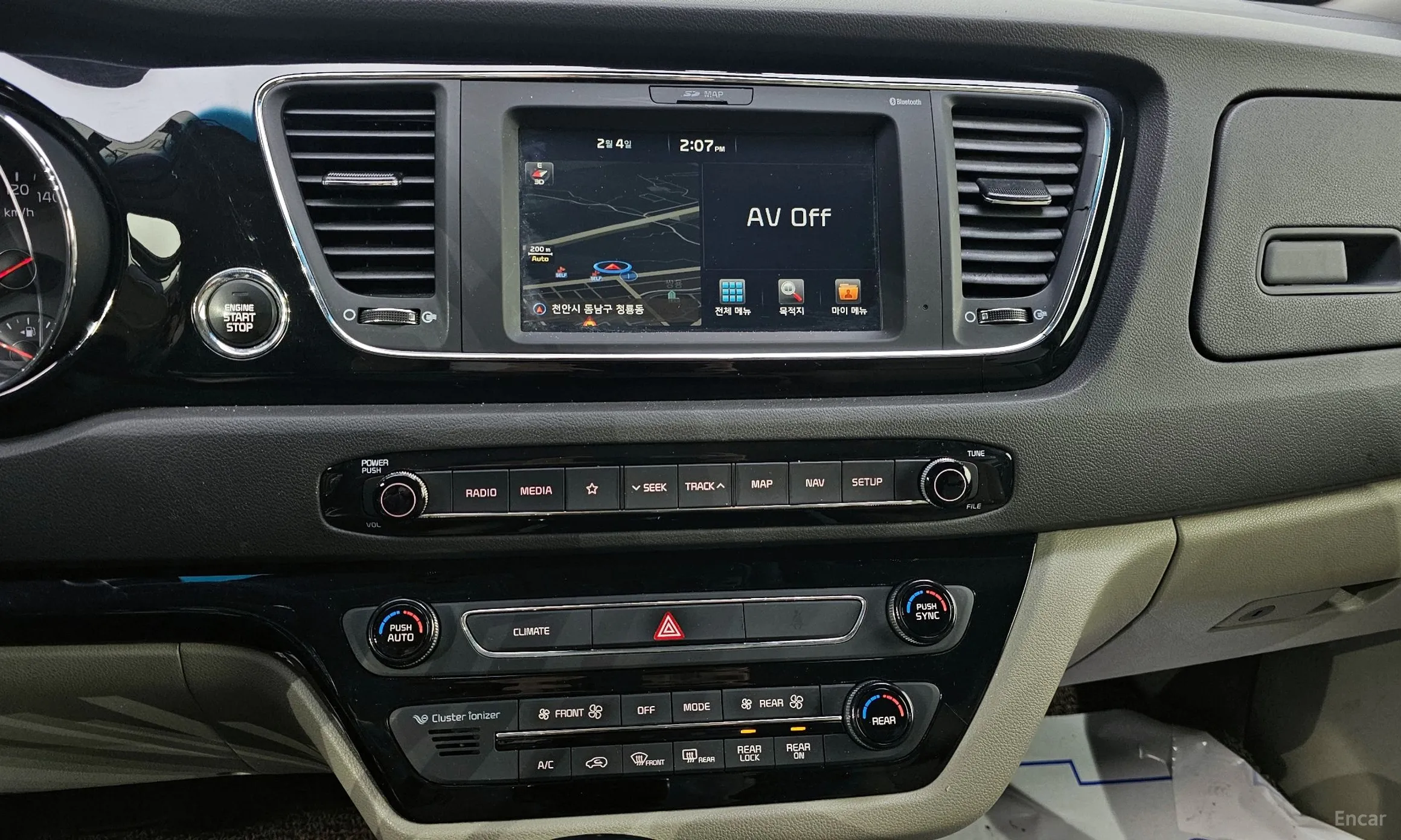 Kia Carnival превью 15