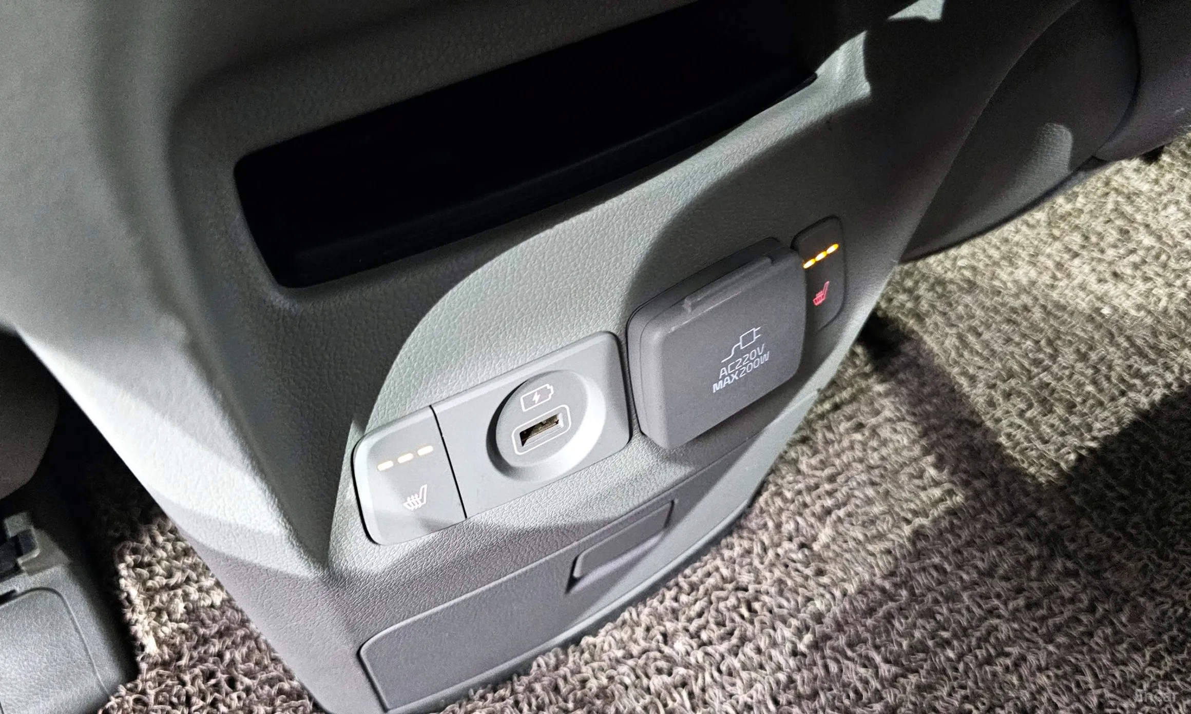 Kia Carnival превью 19