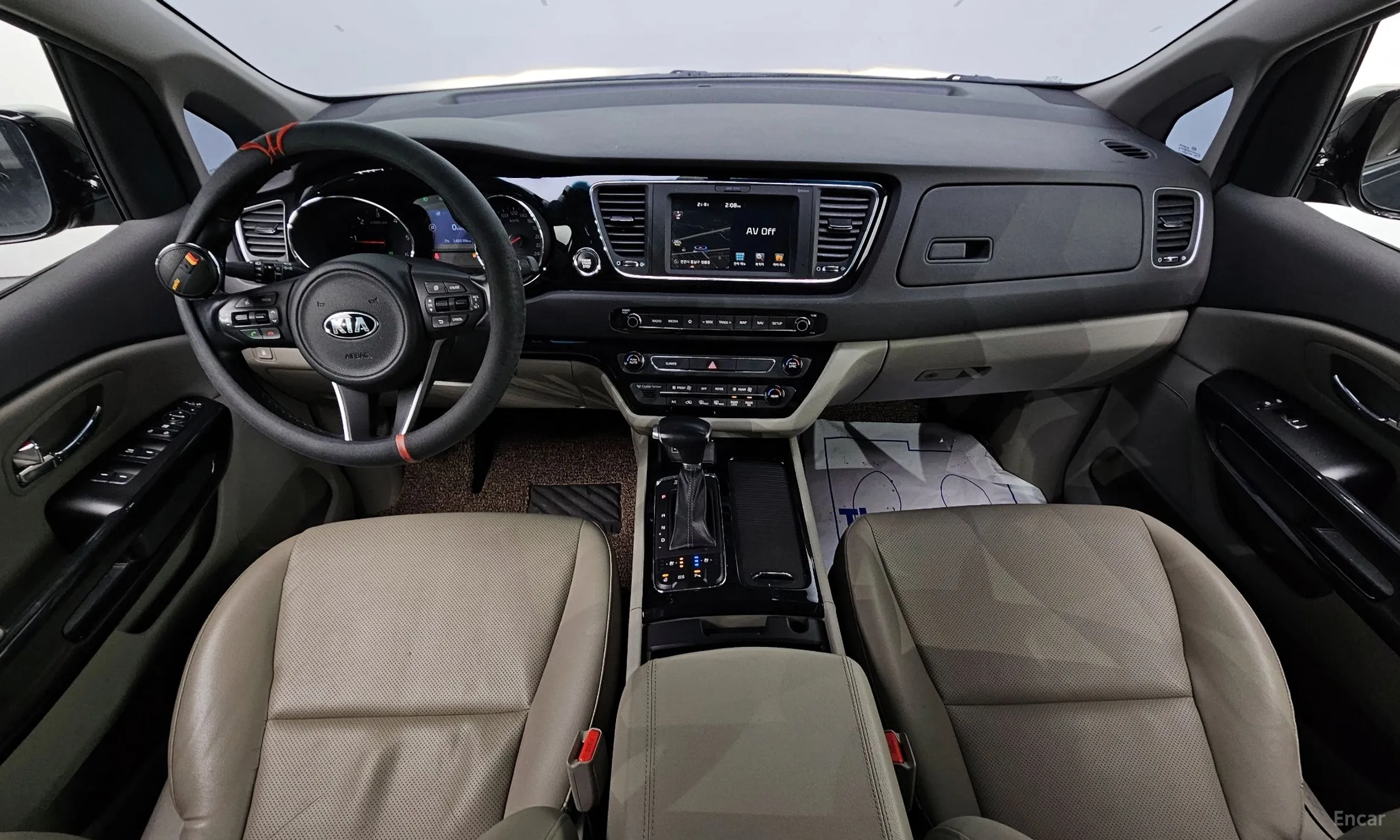 Kia Carnival превью 7