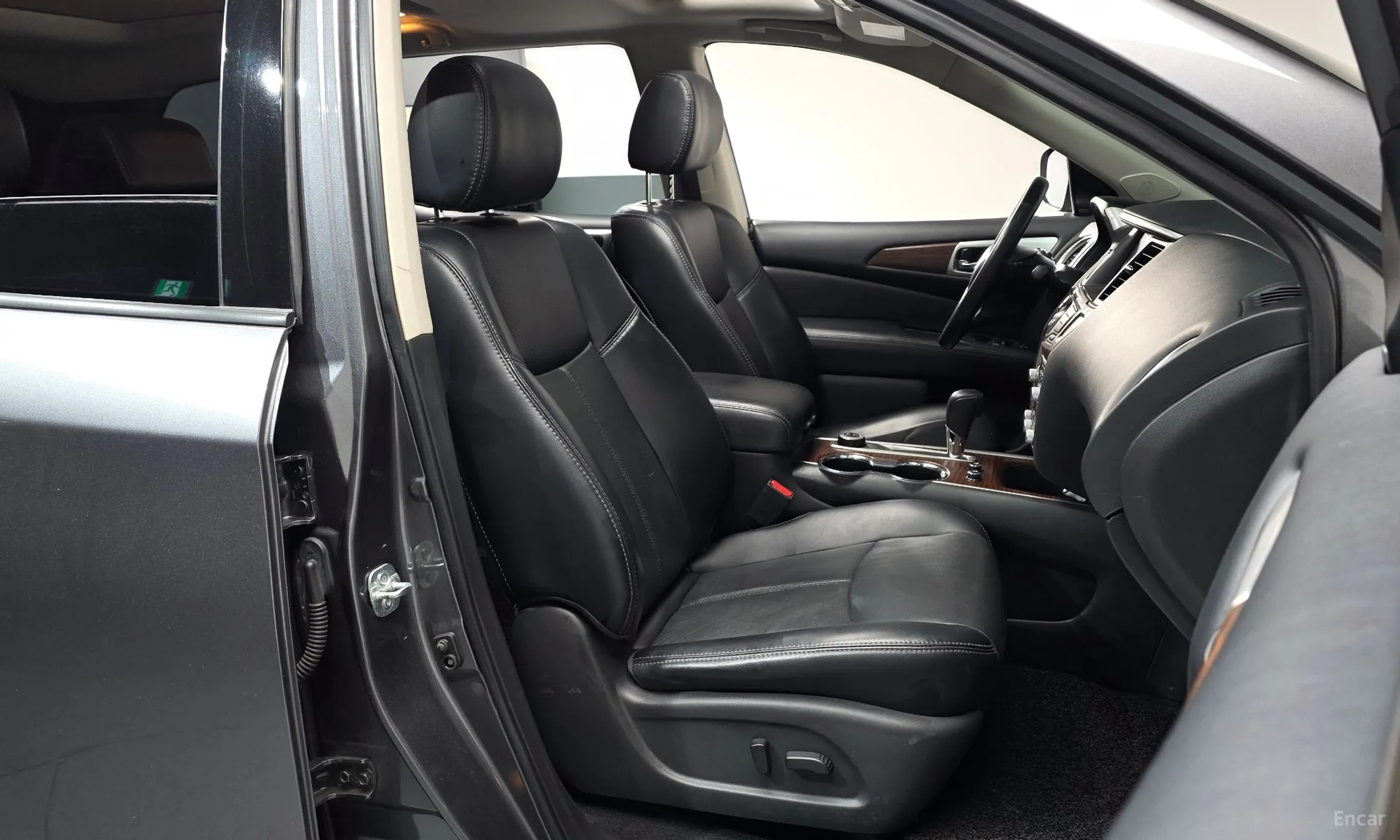 Nissan Pathfinder Gen 4 превью 10