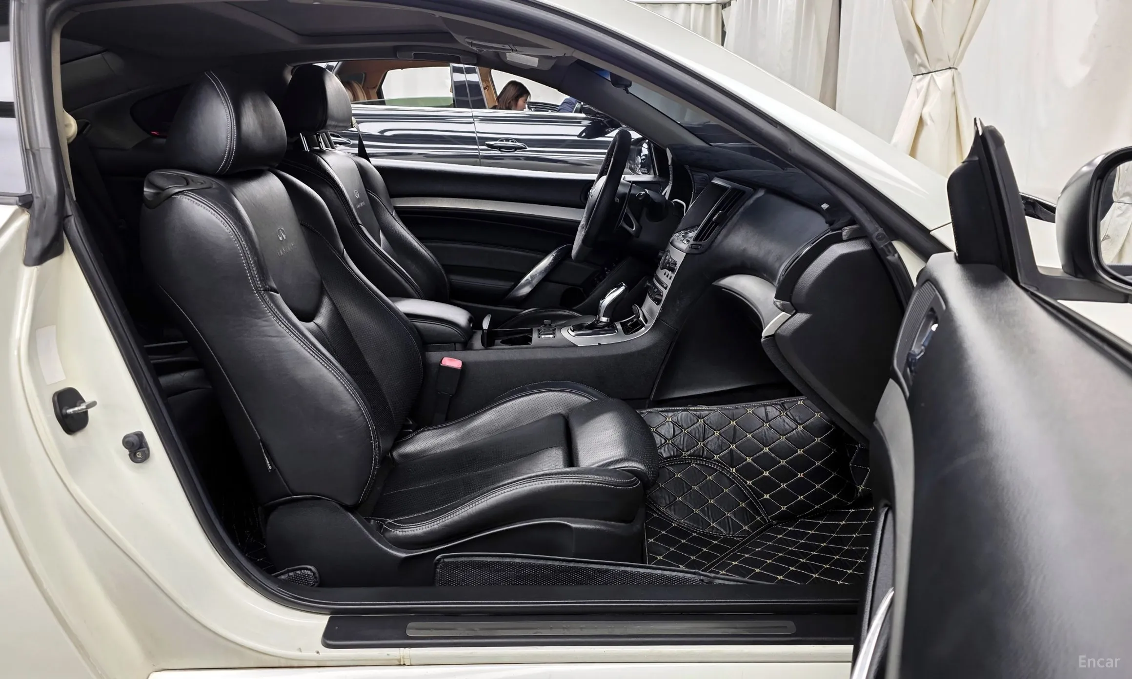 Infiniti G37 превью 11