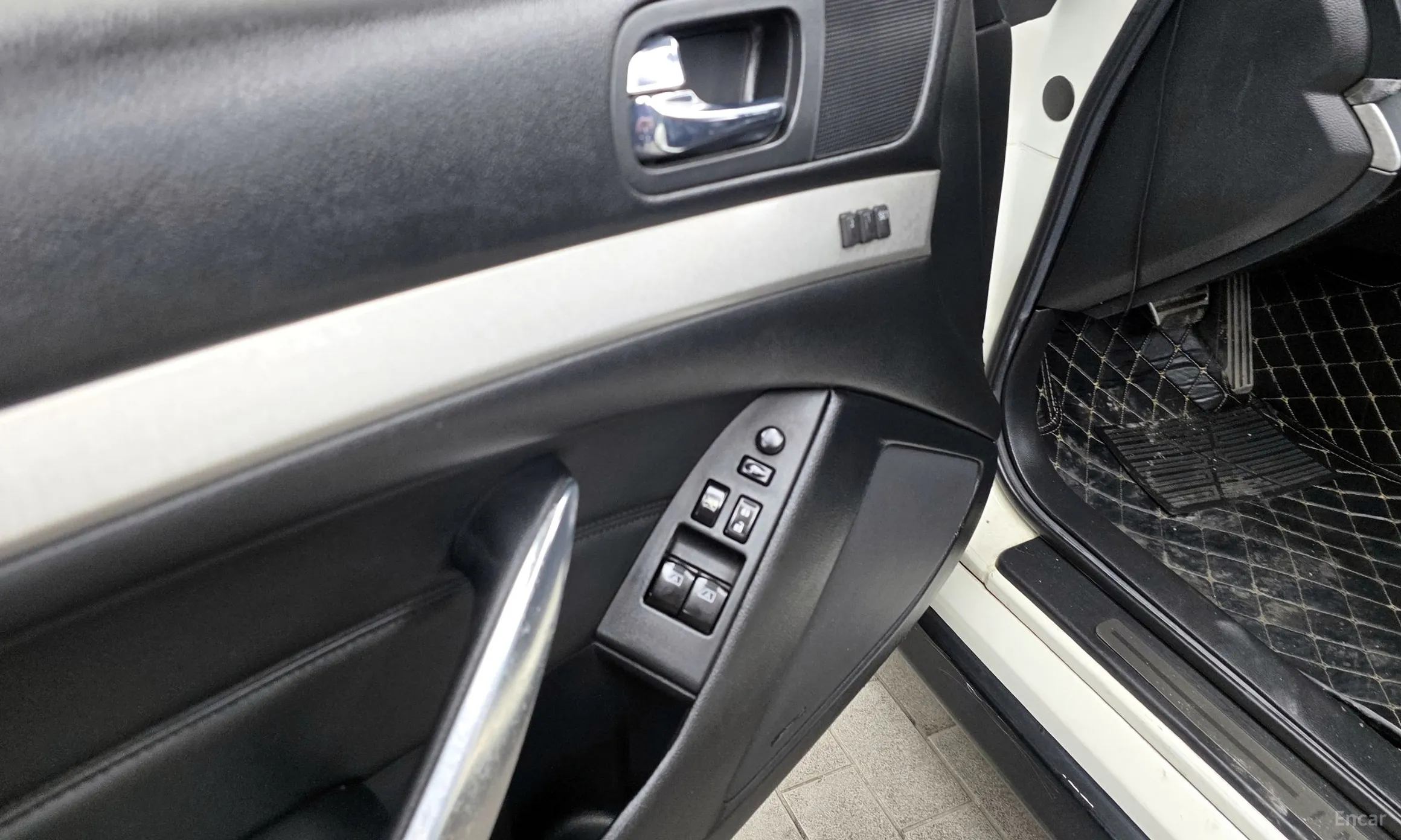 Infiniti G37 превью 16