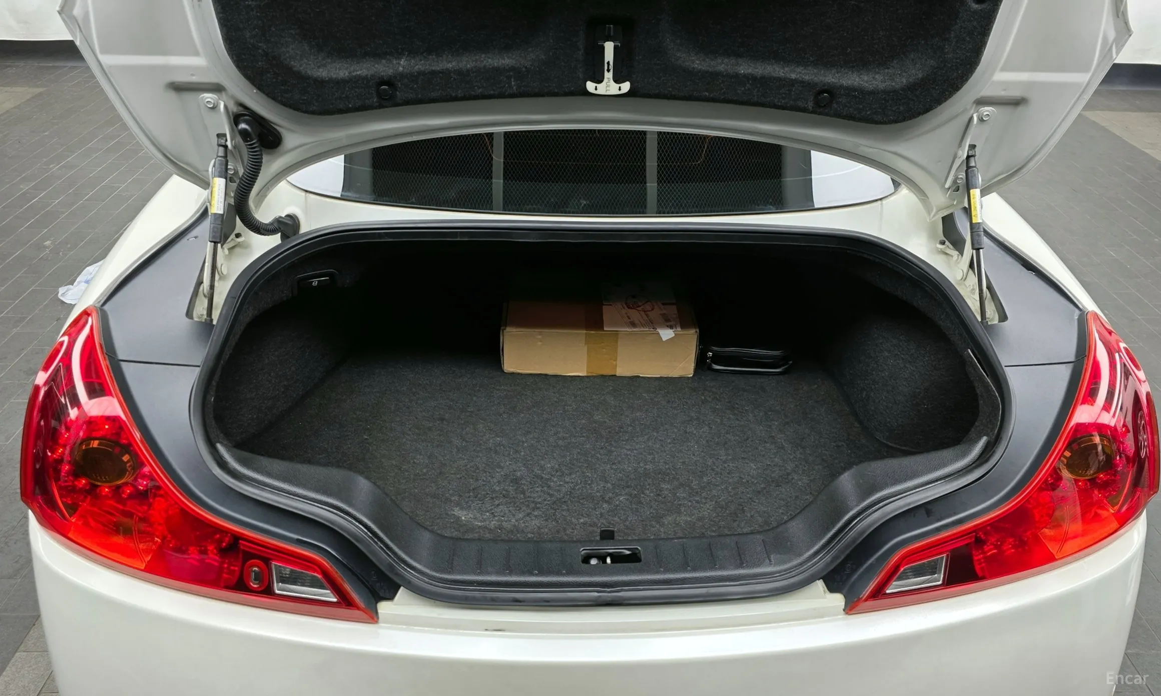 Infiniti G37 превью 20