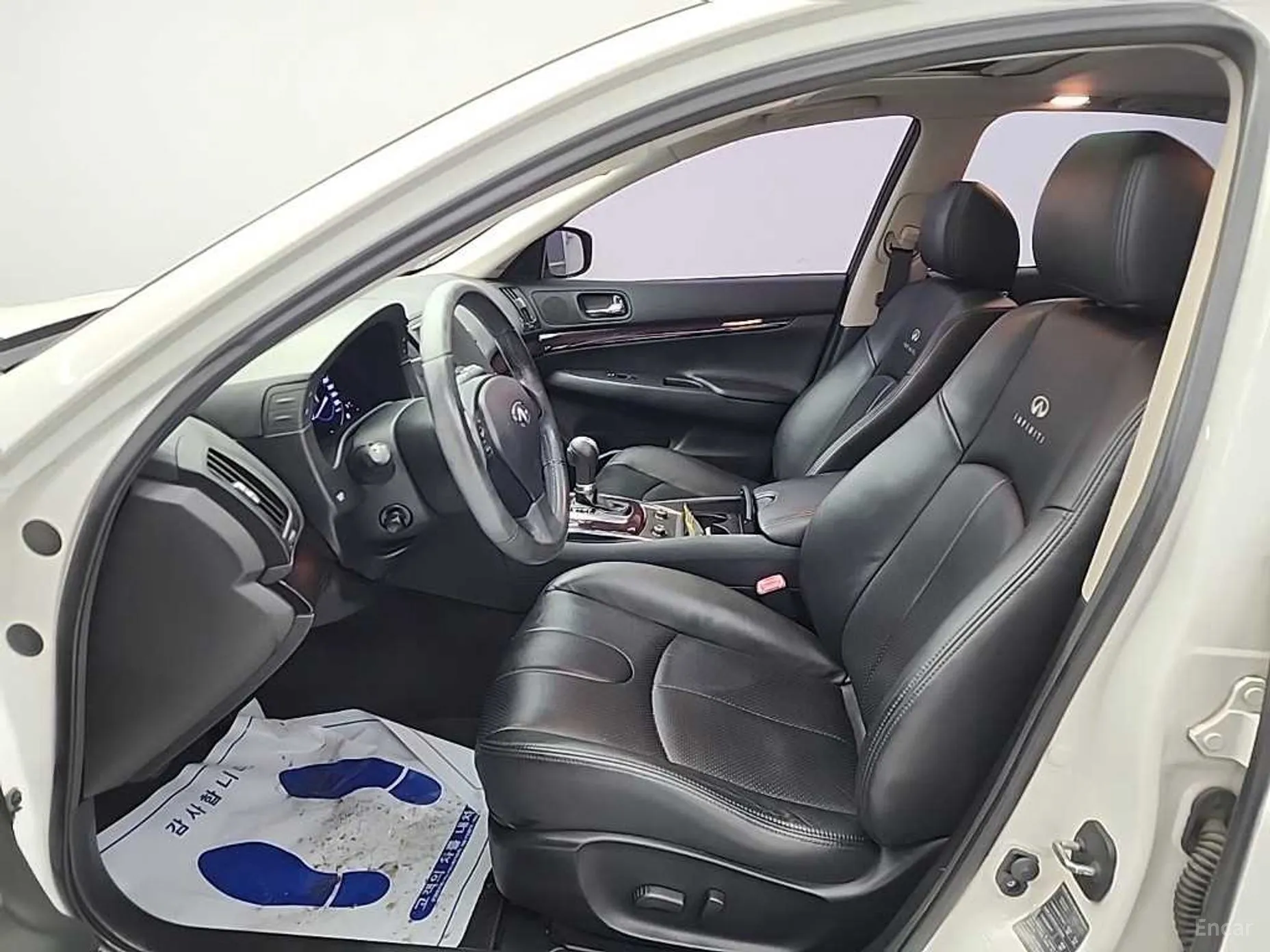 Infiniti G25 превью 11