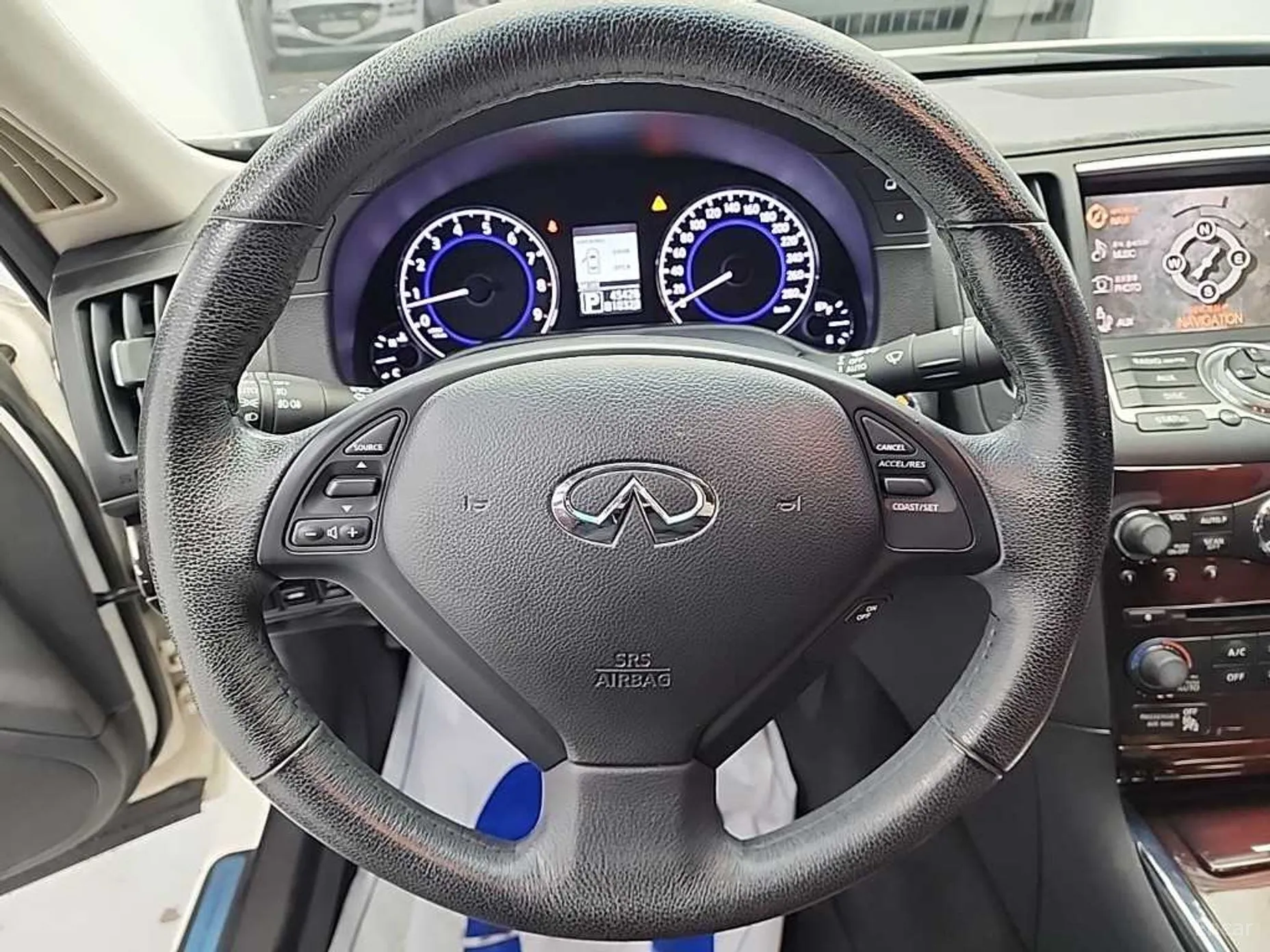 Infiniti G25 превью 9