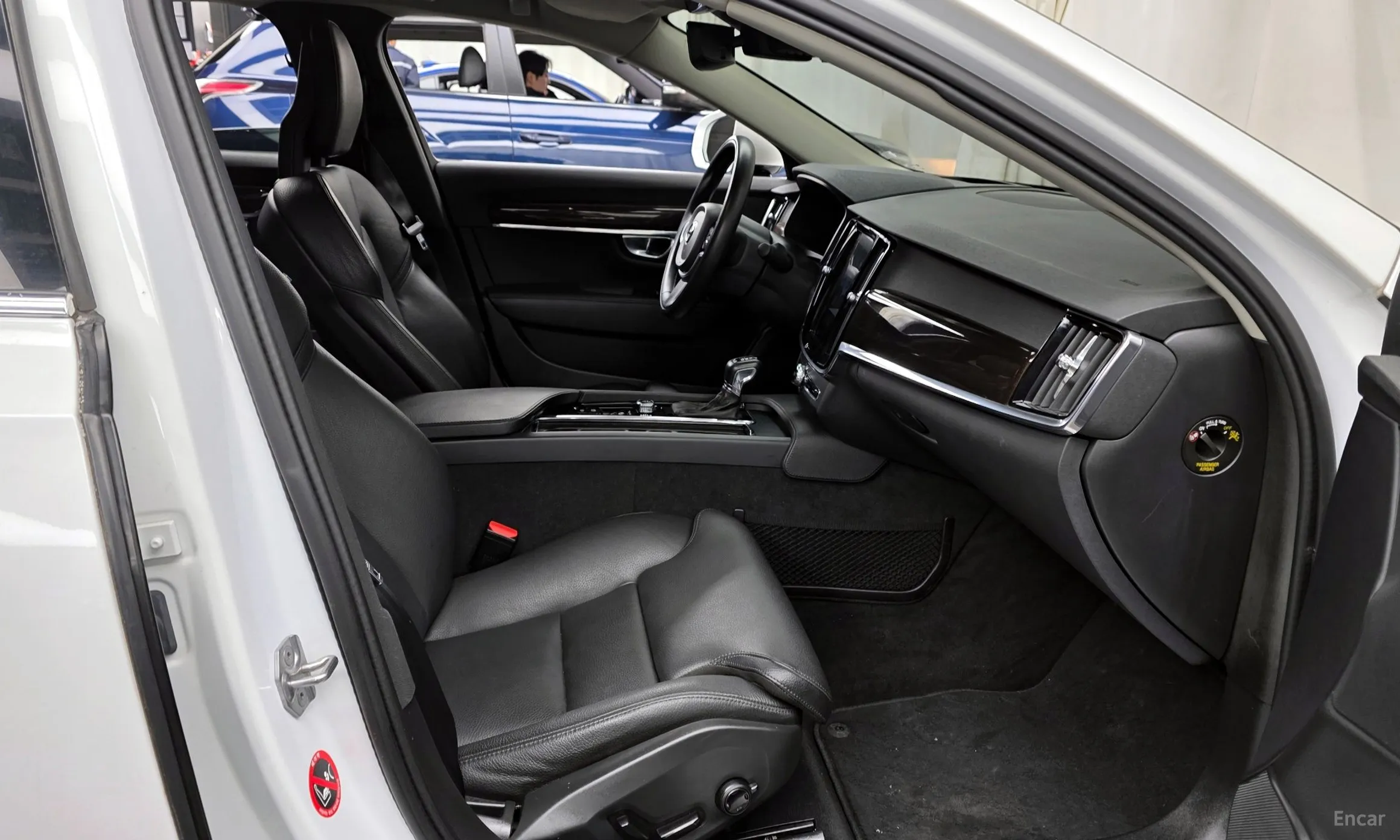 Volvo S90 превью 11