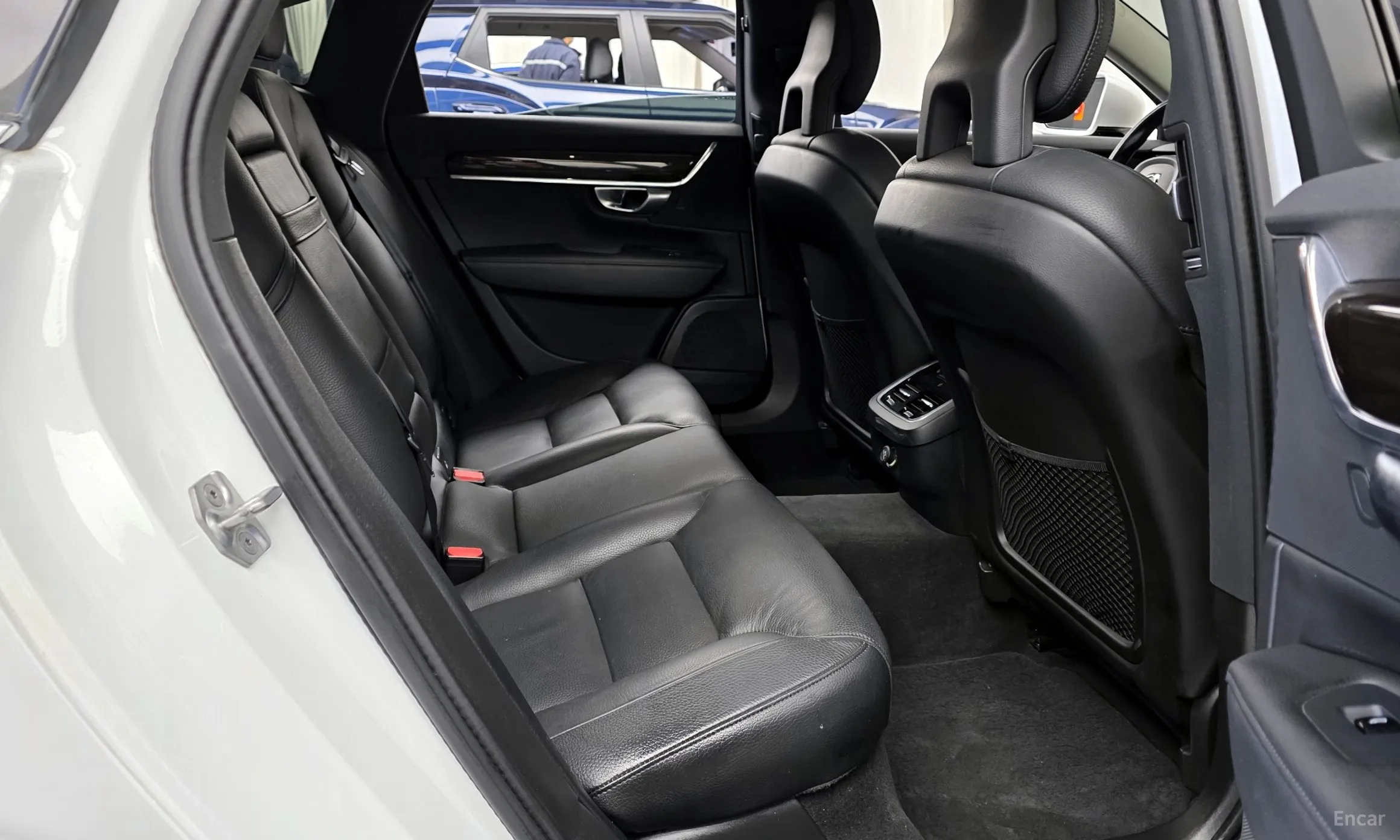 Volvo S90 превью 12