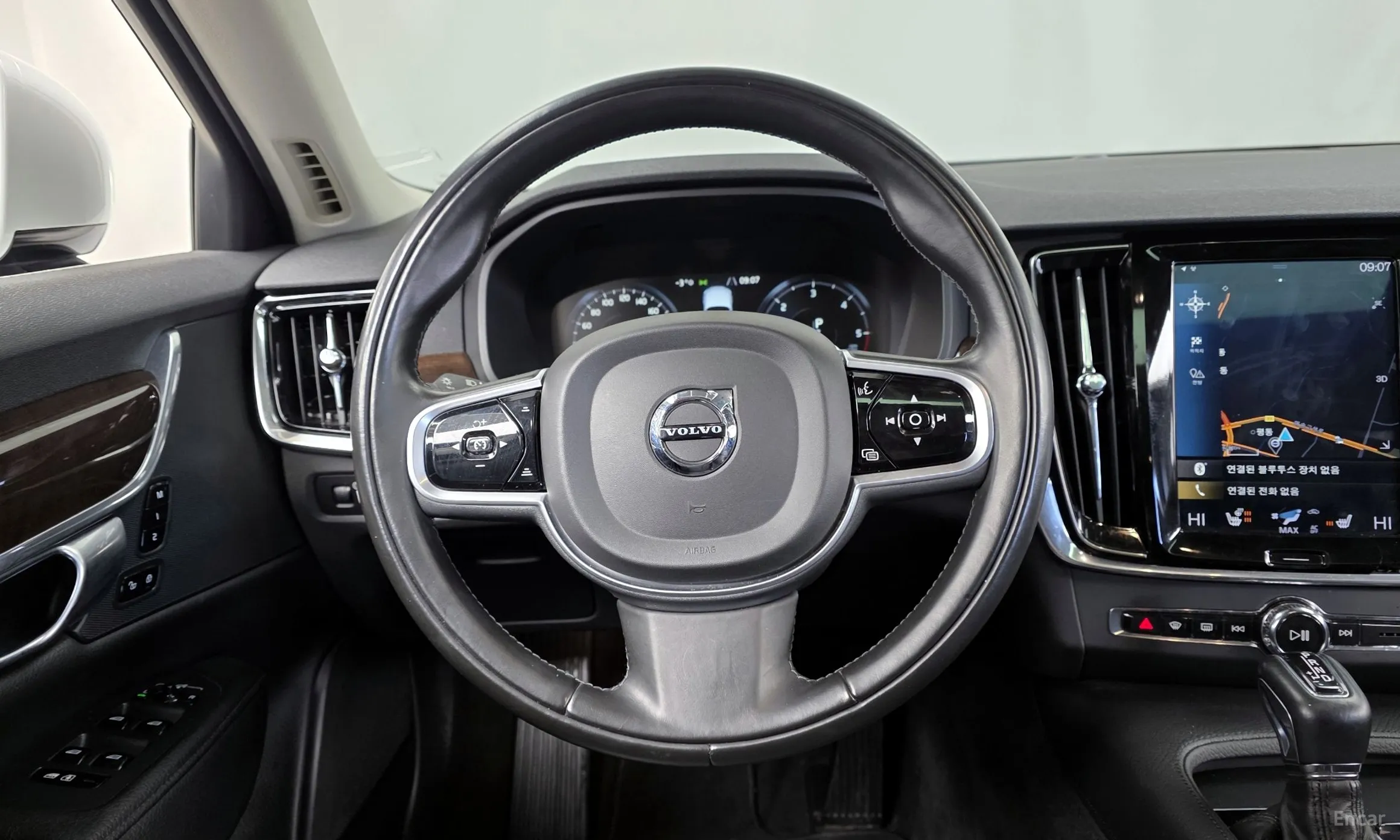 Volvo S90 превью 13